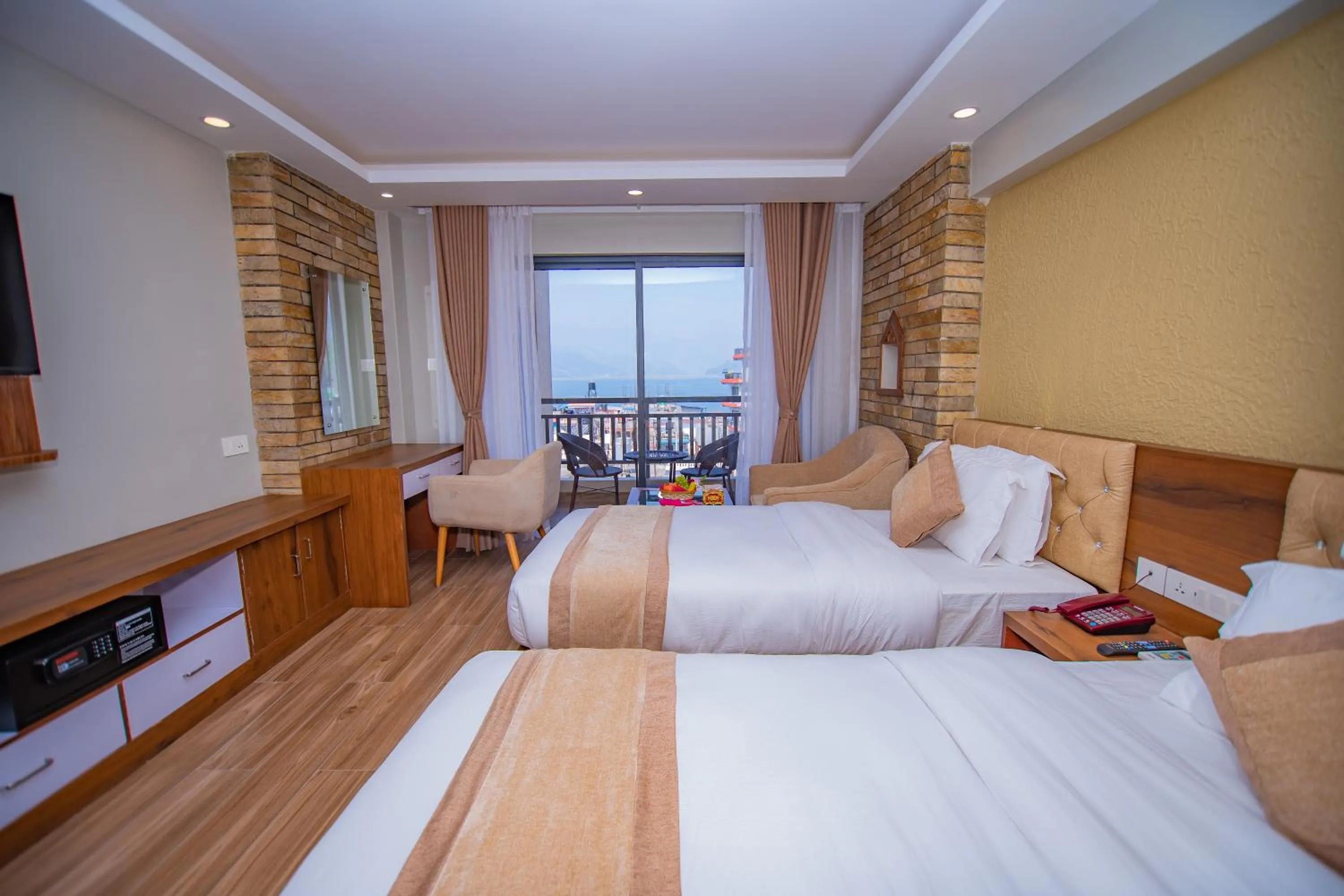 Bed in Hotel Pokhara Village & SPA