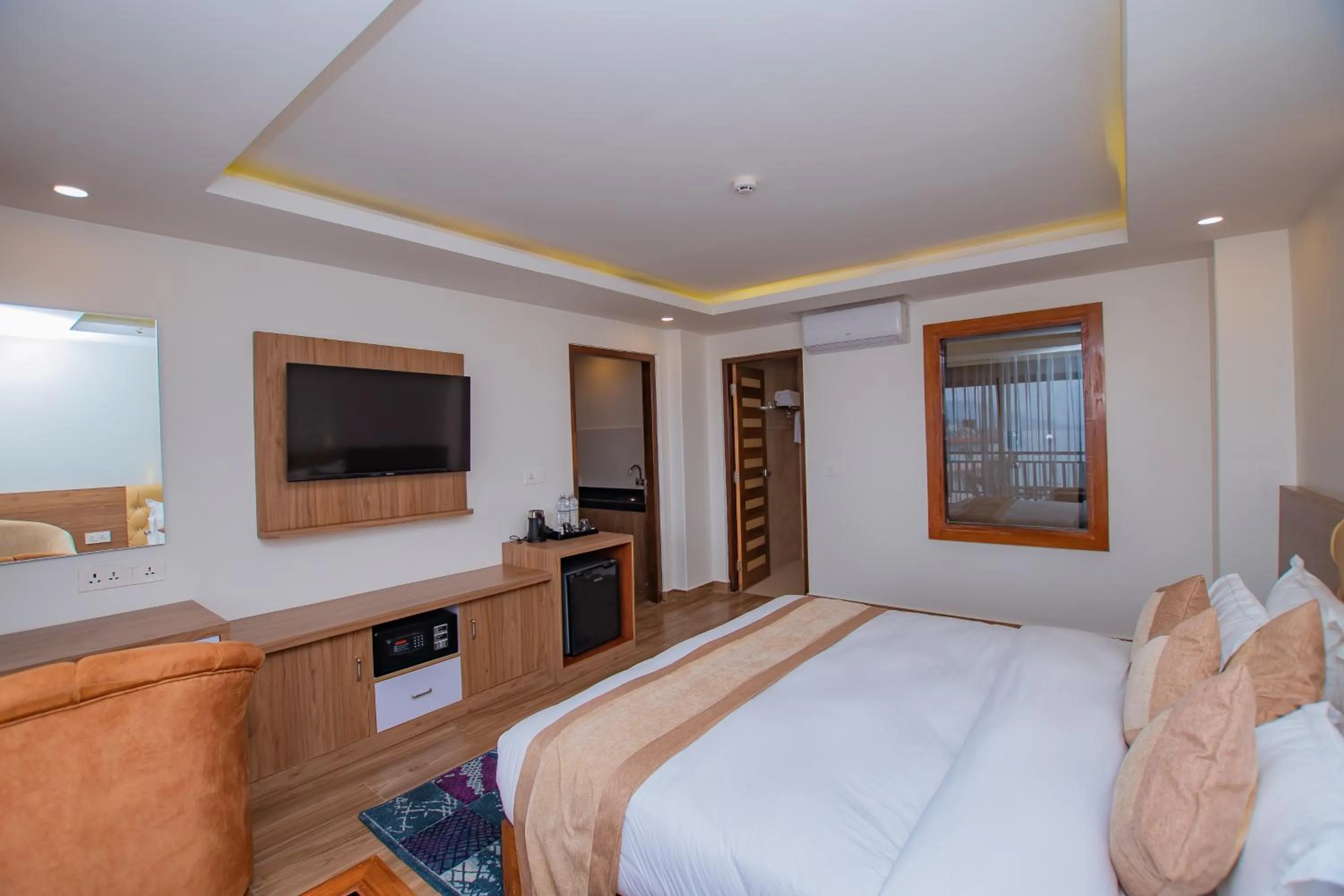 Bed in Hotel Pokhara Village & SPA