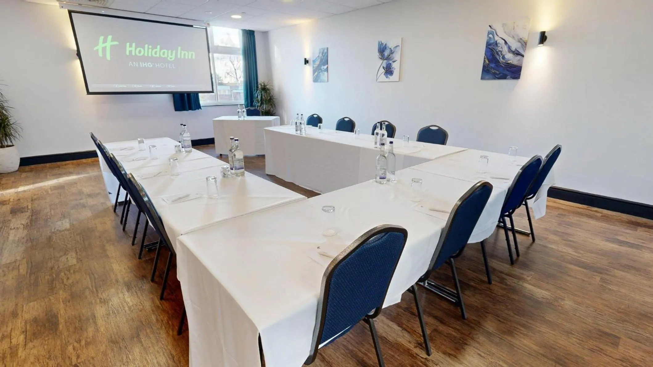 Meeting/conference room in Holiday Inn Kenilworth - Warwick by IHG