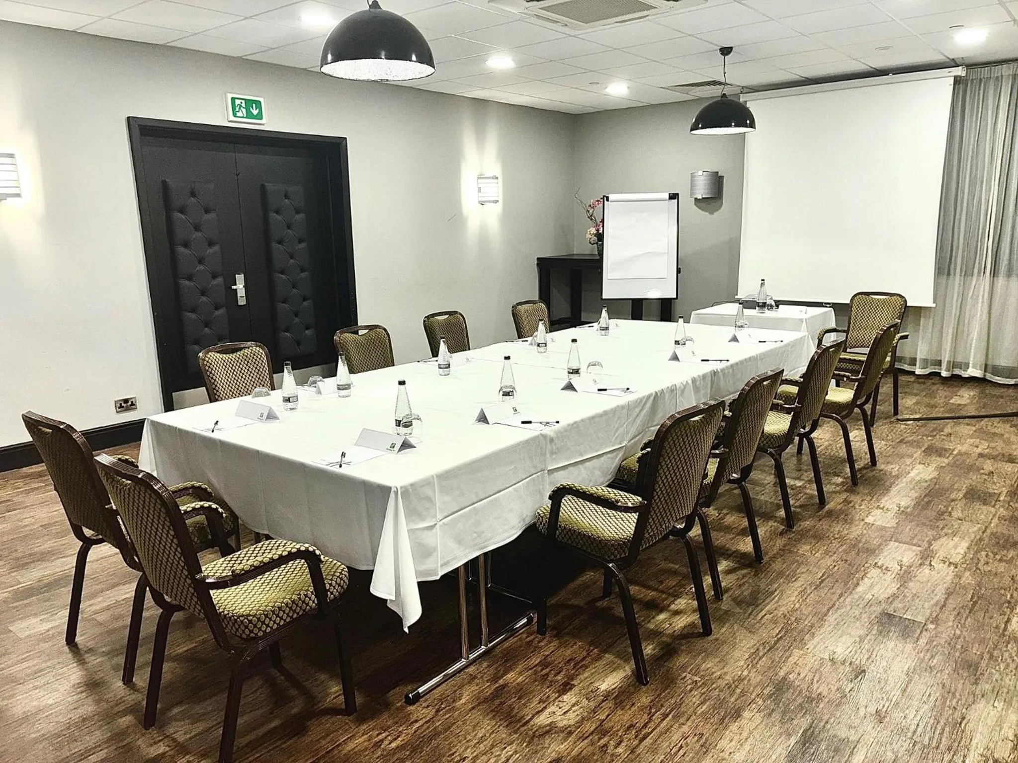 Meeting/conference room in Holiday Inn Kenilworth - Warwick by IHG