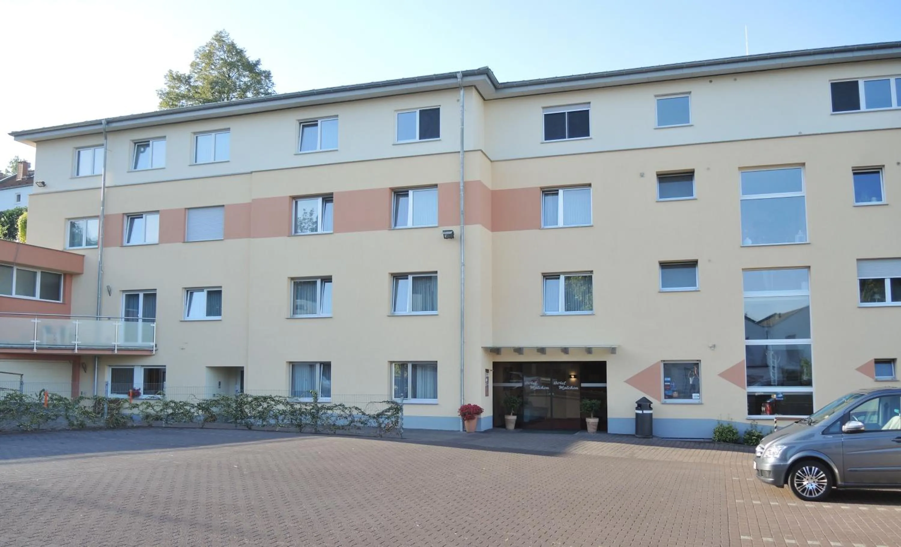 Facade/entrance in Hotel Malchen Garni