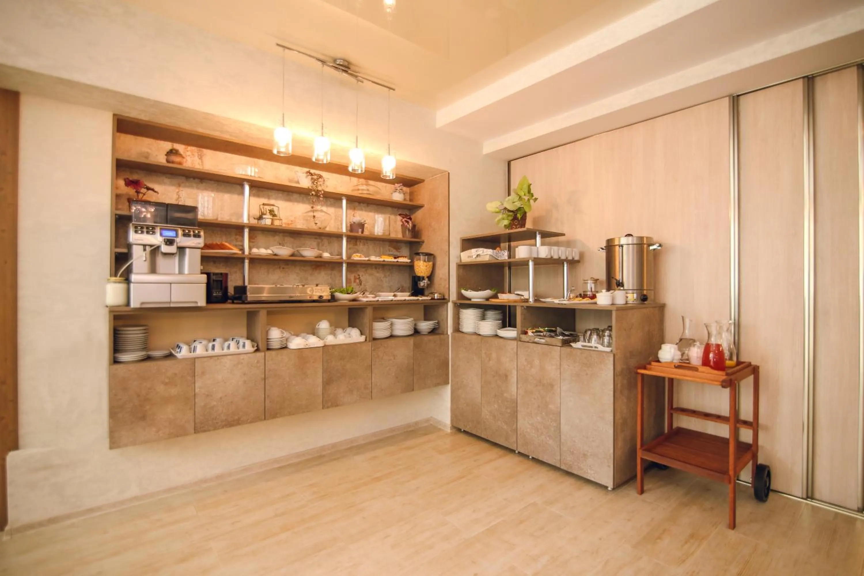 Coffee/tea facilities in Kenari Hotel