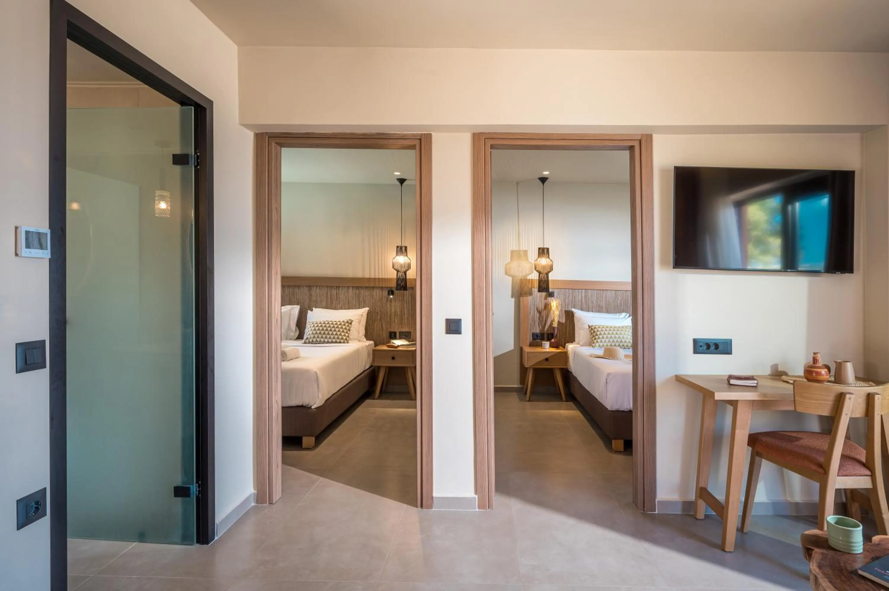 Bedroom, Bed in Hotel Pyriá