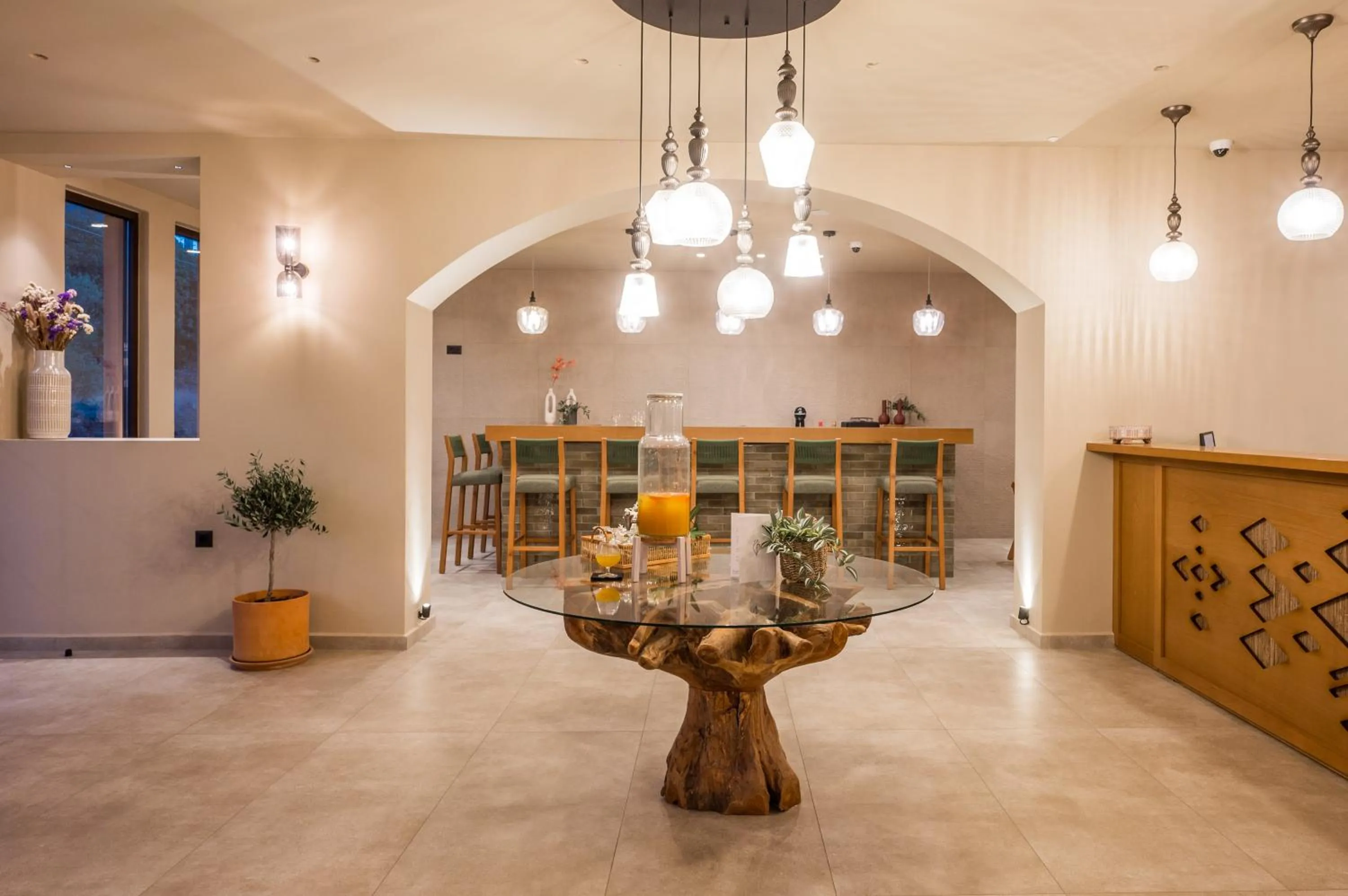 Lobby or reception in Hotel Pyriá