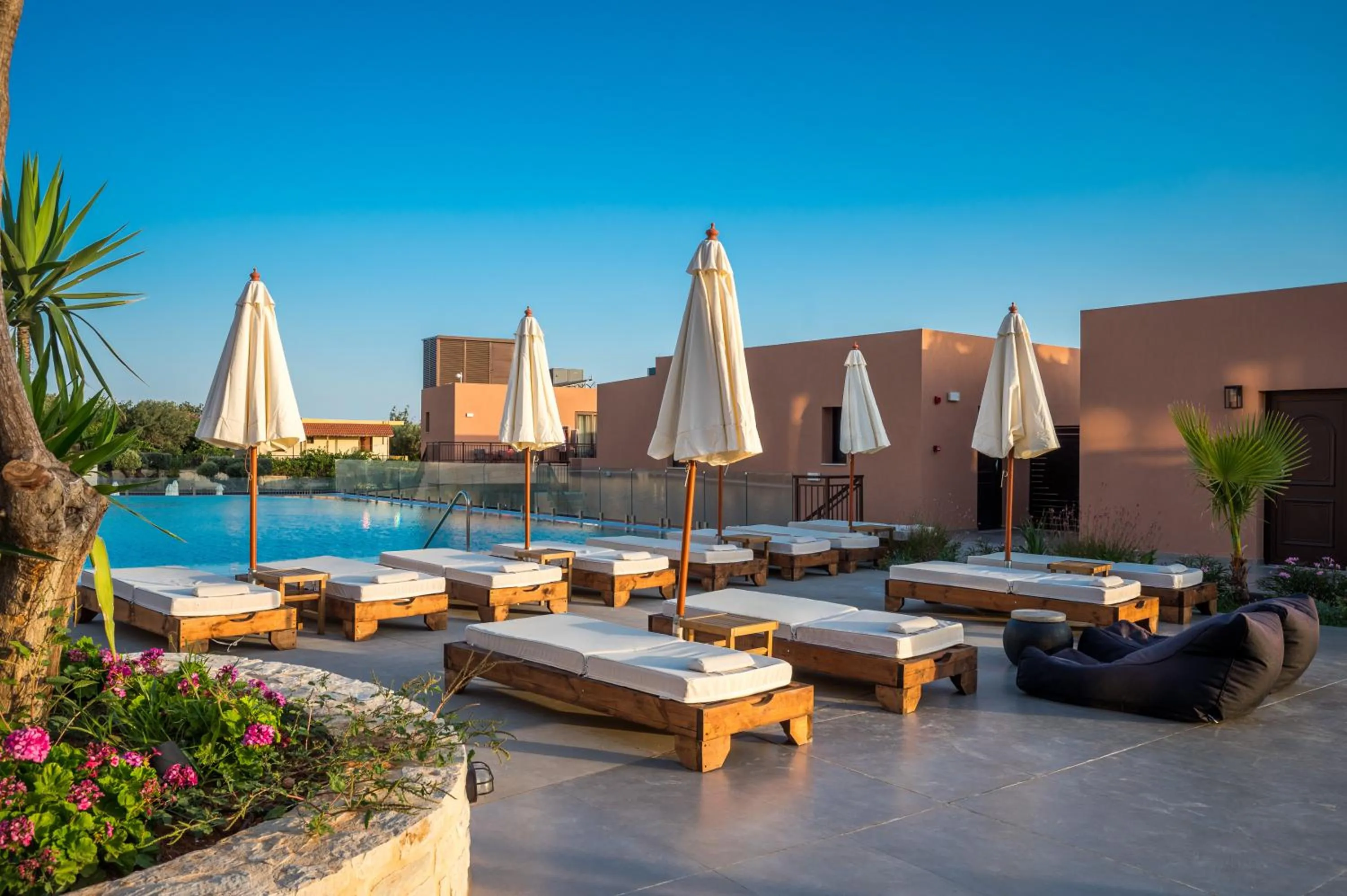Swimming pool in Hotel Pyriá