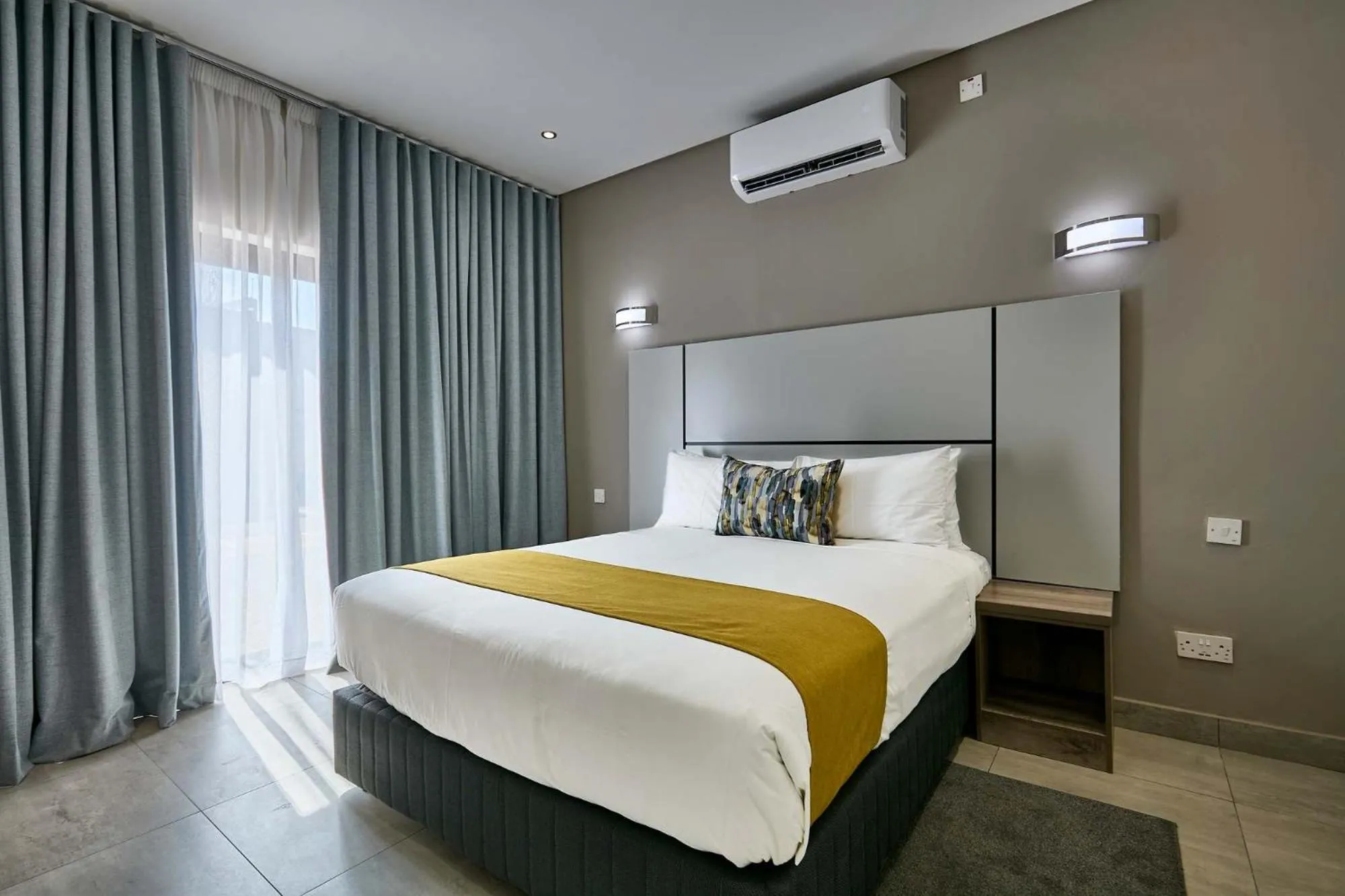 Bedroom, Bed in Oasis Motel