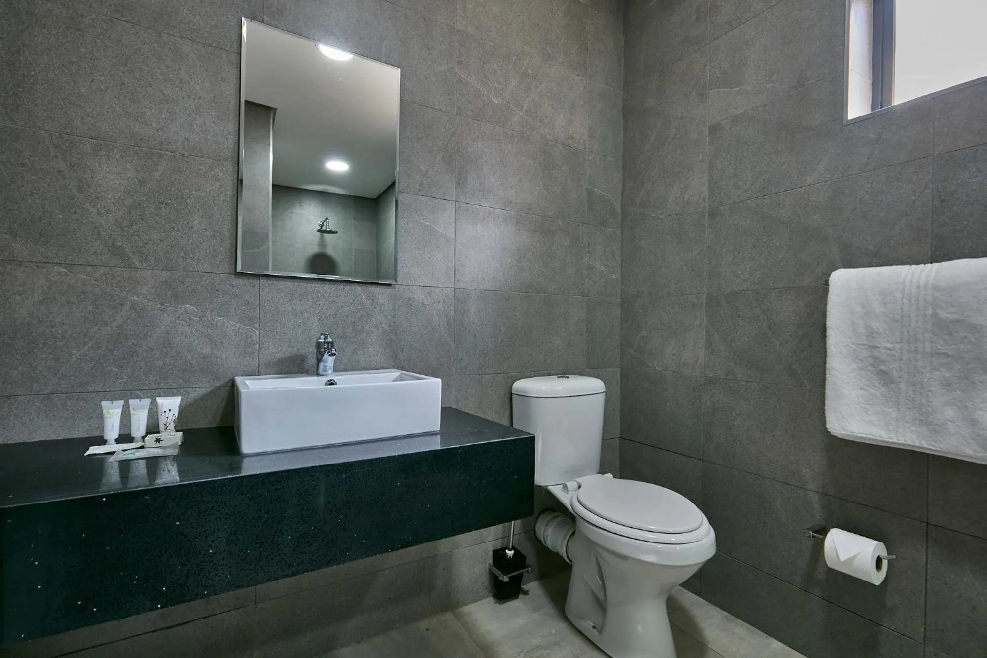 Bathroom in Oasis Motel