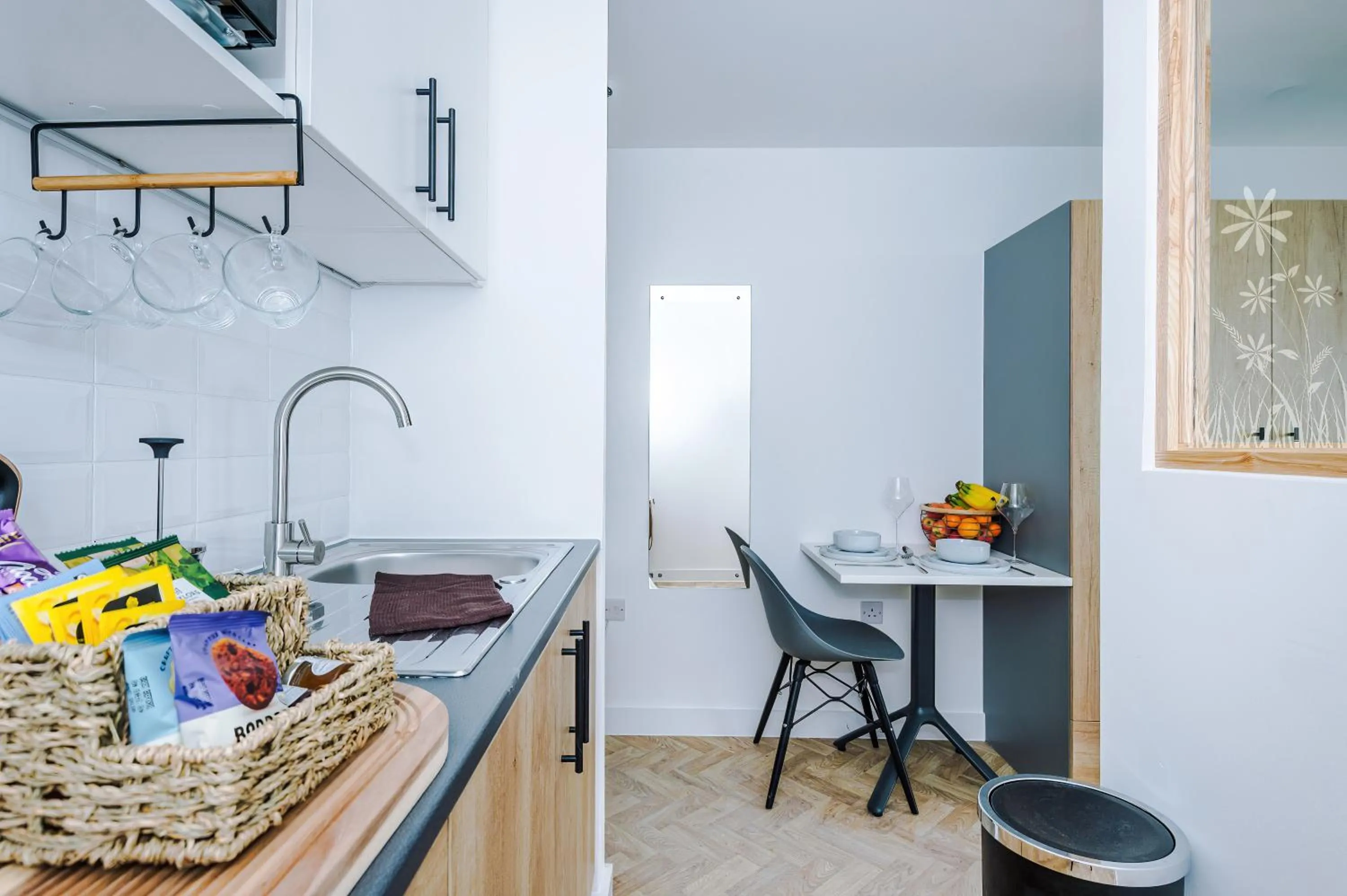 Kitchen or kitchenette in City Studios, Preston