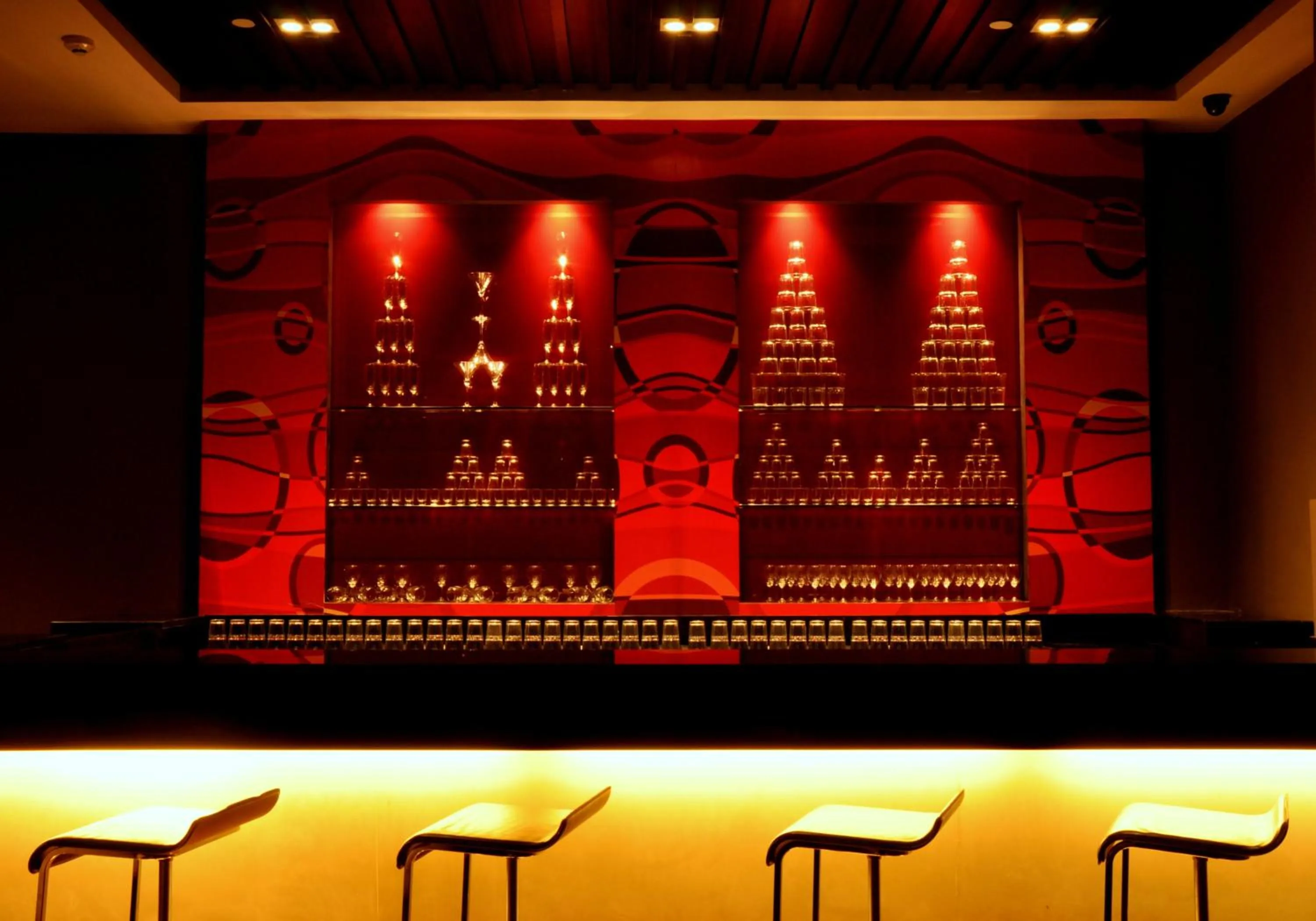 Lounge or bar in Keys Select by Lemon Tree Hotels, Kochi