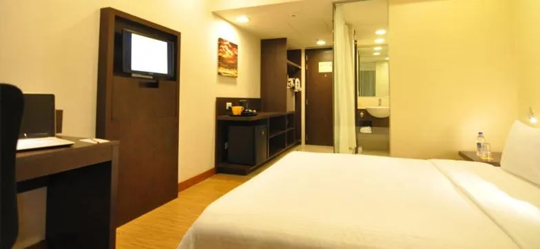 Bed in Keys Select by Lemon Tree Hotels, Kochi