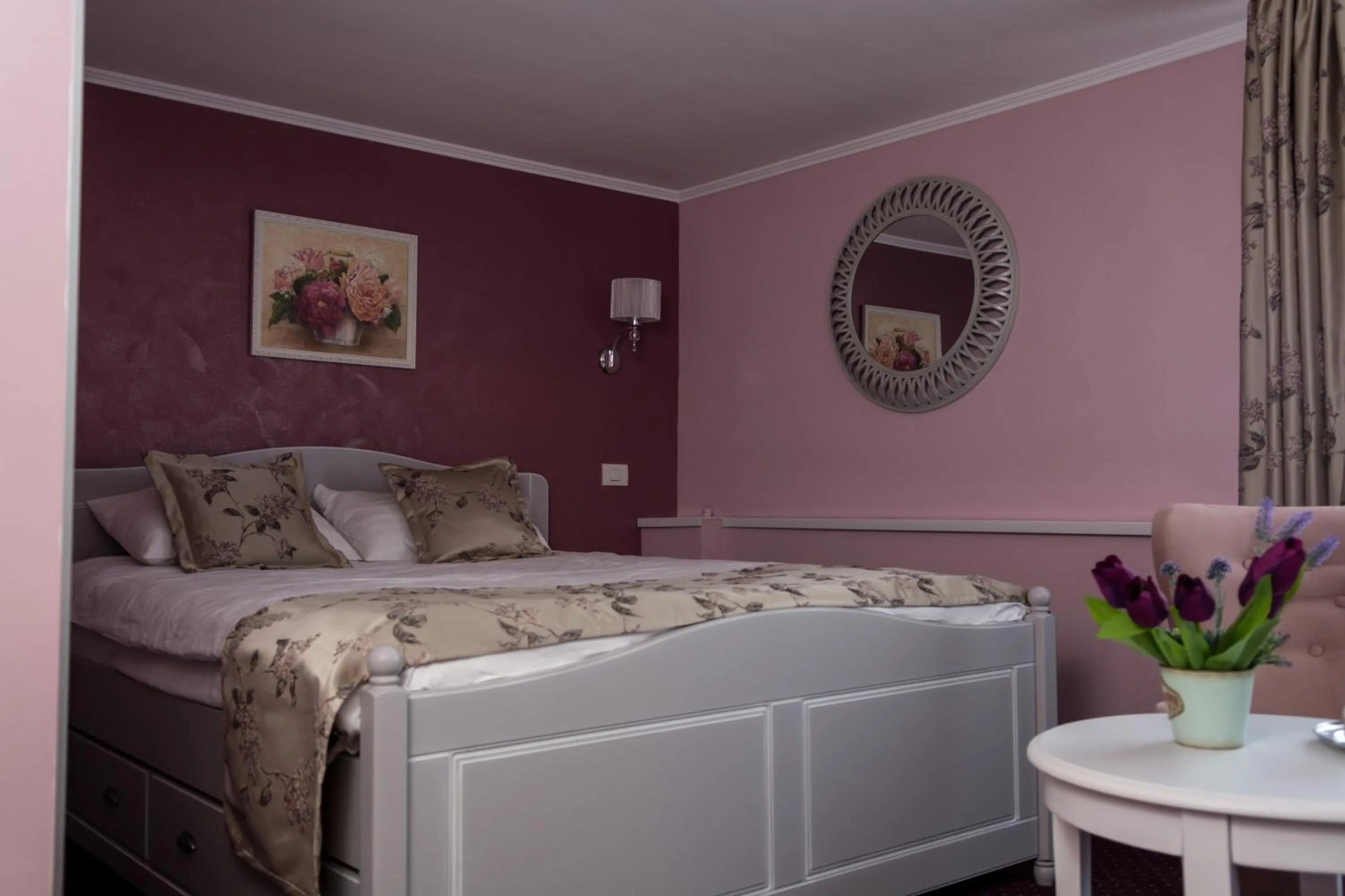 Bed in Pensiunea Diamant