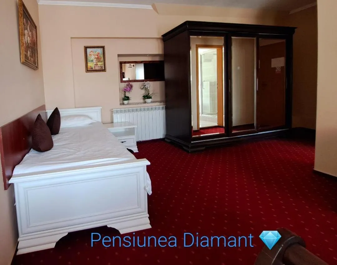 Bed in Pensiunea Diamant