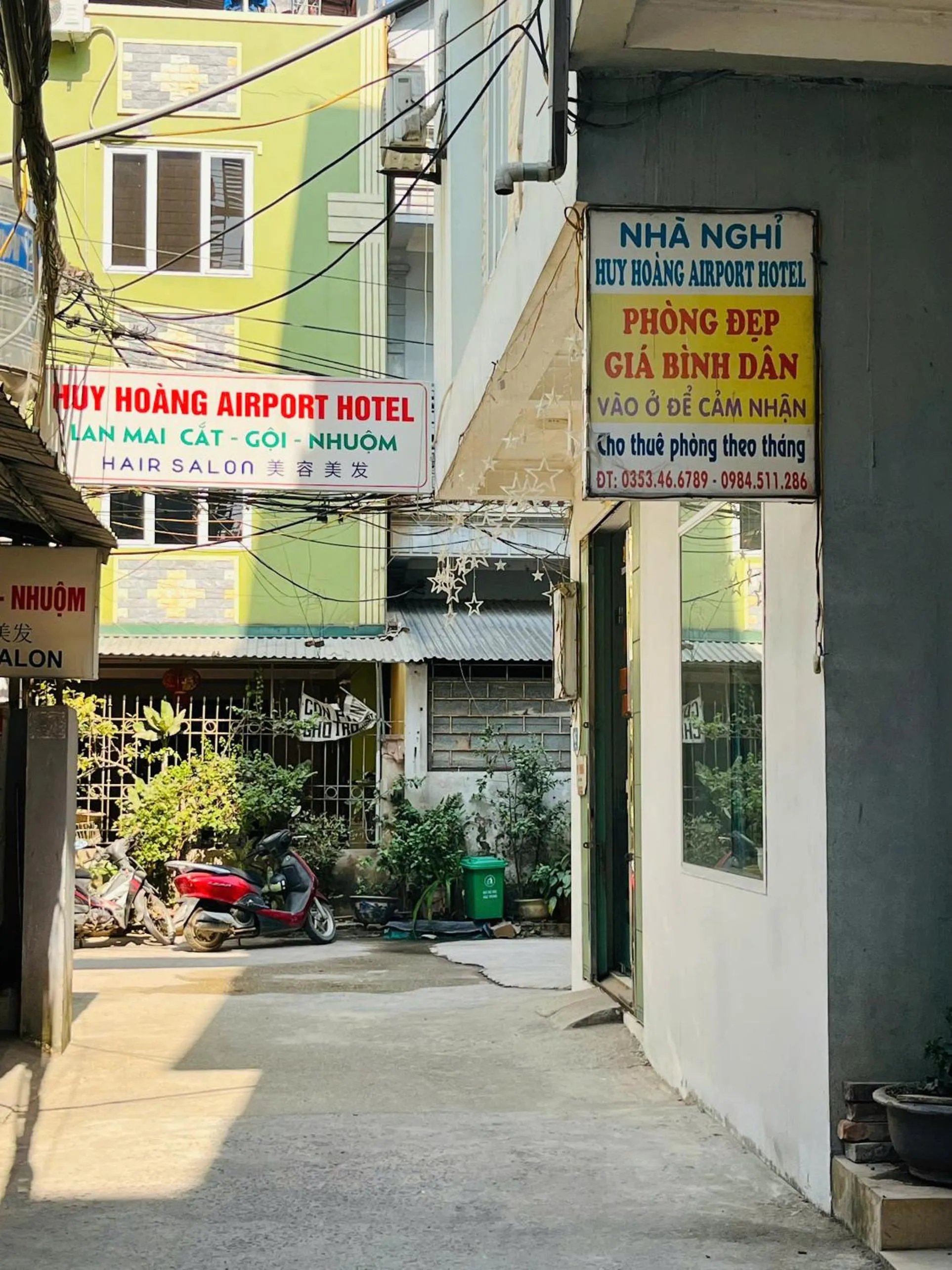 Neighbourhood in Huy Hoang Airport