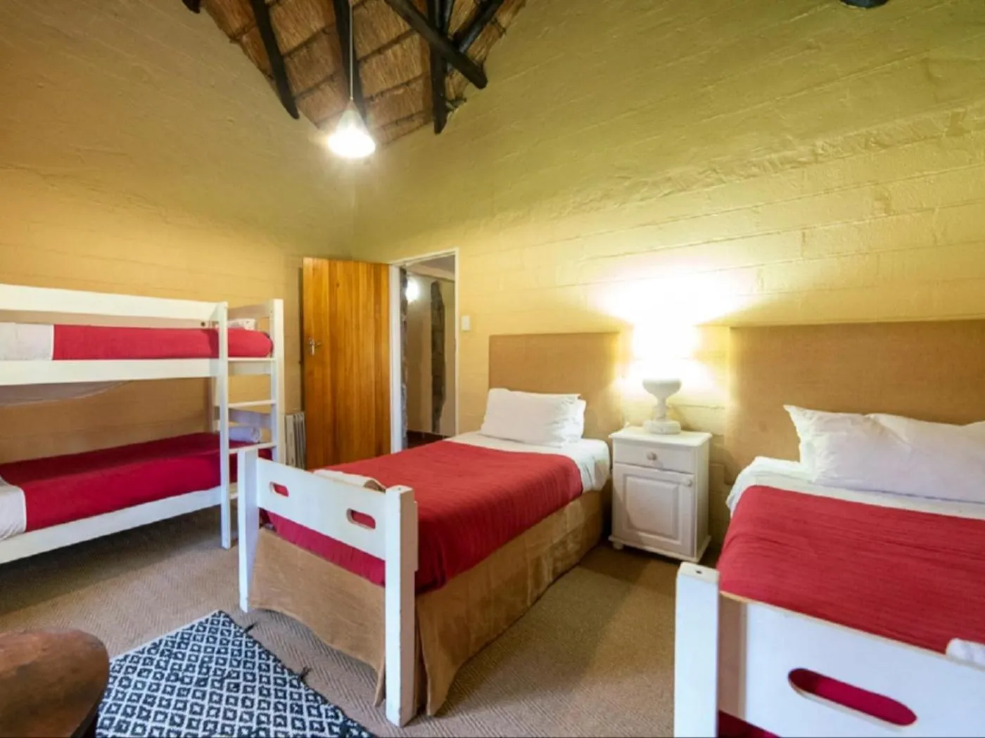 Photo of the whole room, Bed in Lake Naverone Holiday Cottages