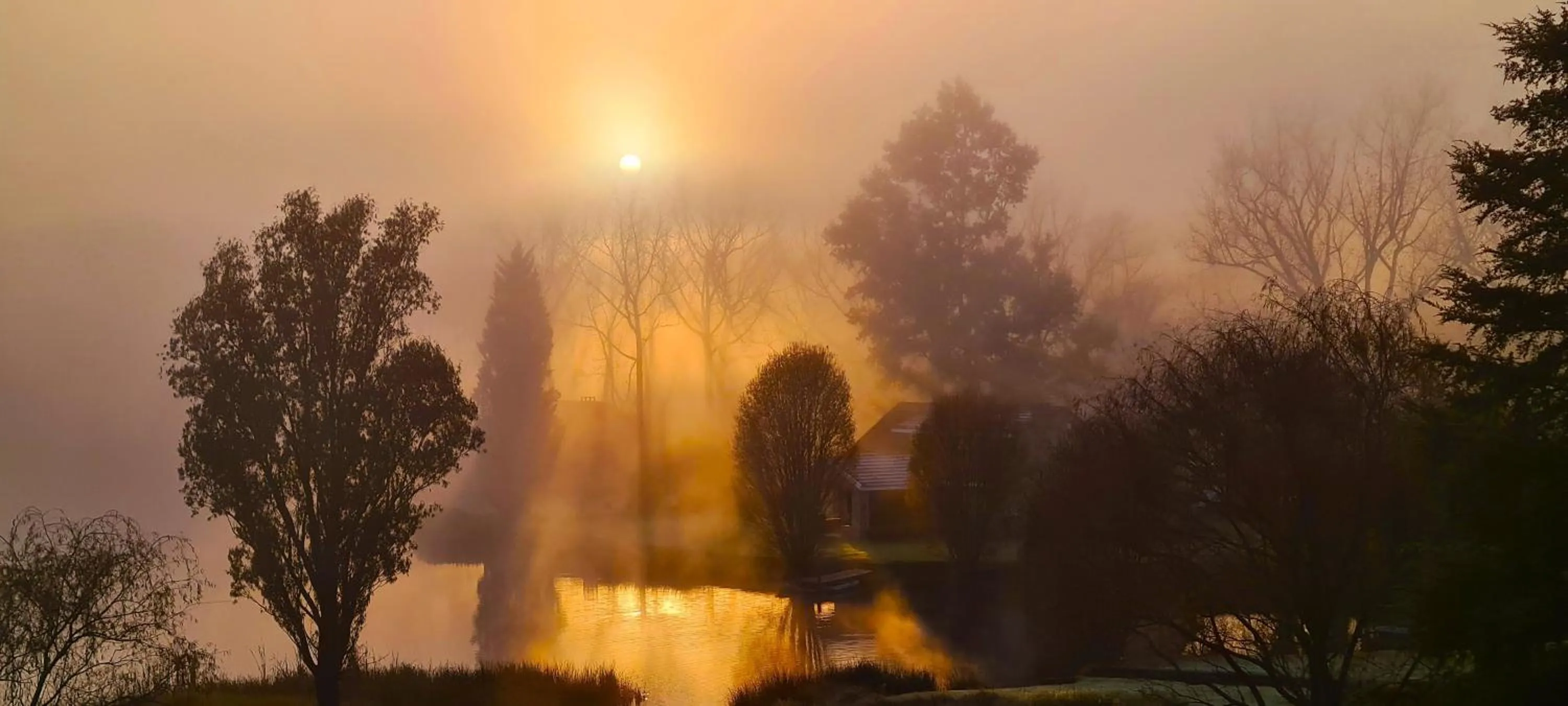 Lake Naverone Holiday Cottages