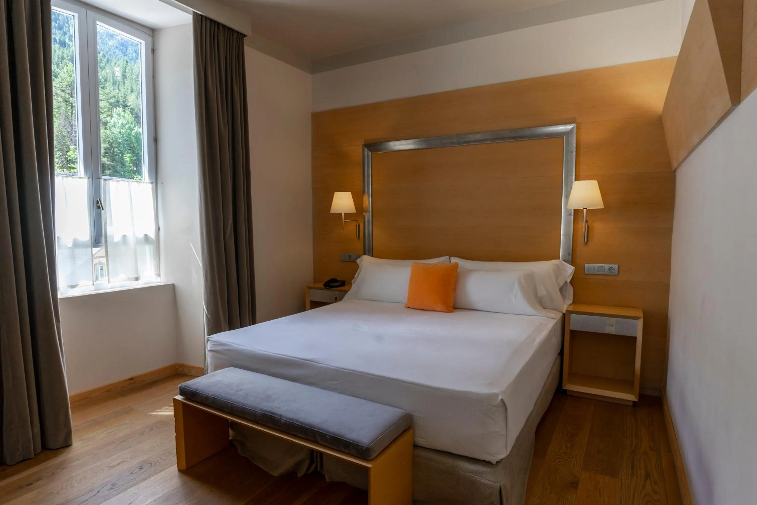 Bed in Gran Hotel – Balneario de Panticosa