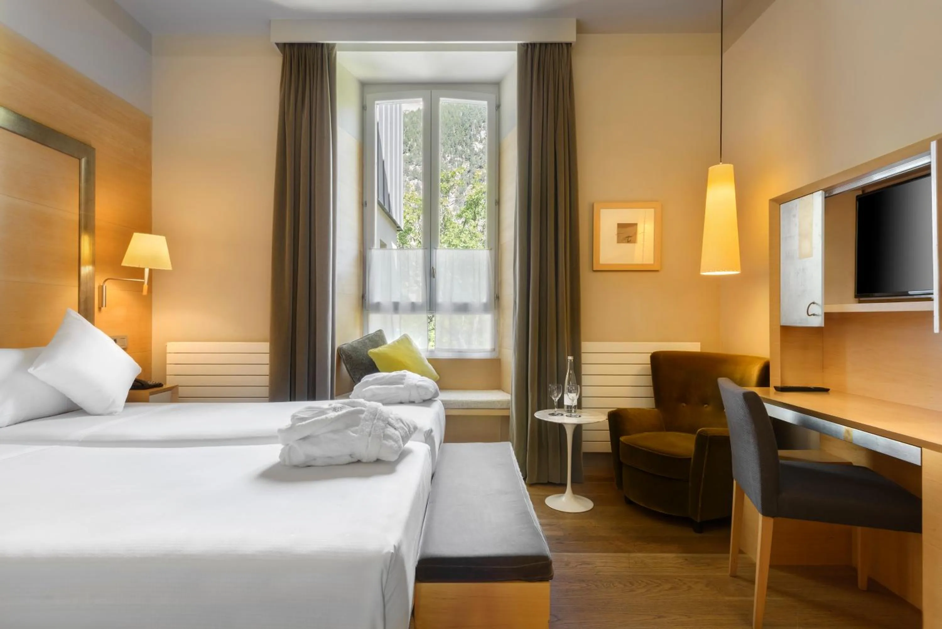 Photo of the whole room, Bed in Gran Hotel – Balneario de Panticosa