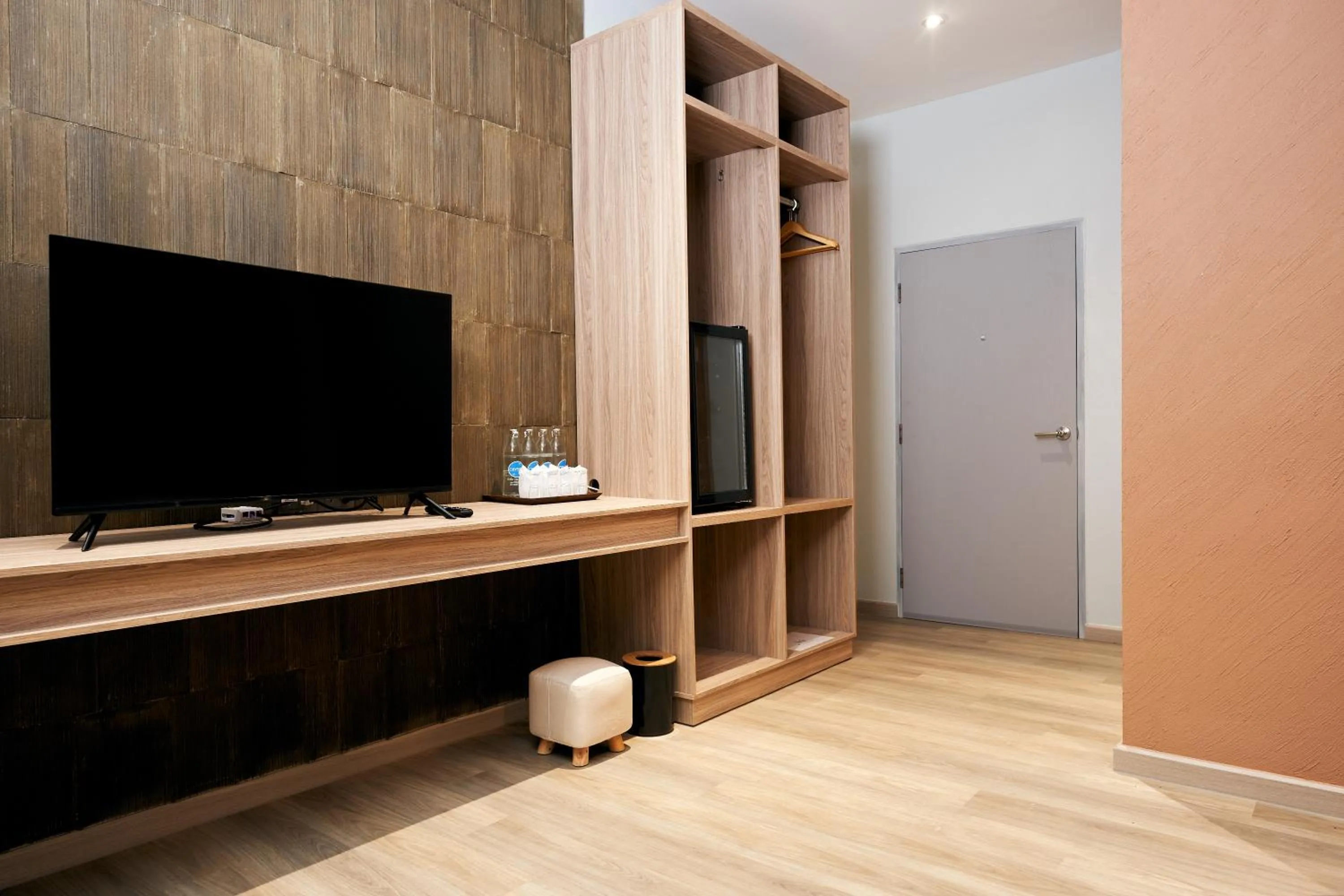 TV and multimedia in Baan Rai Santisuk