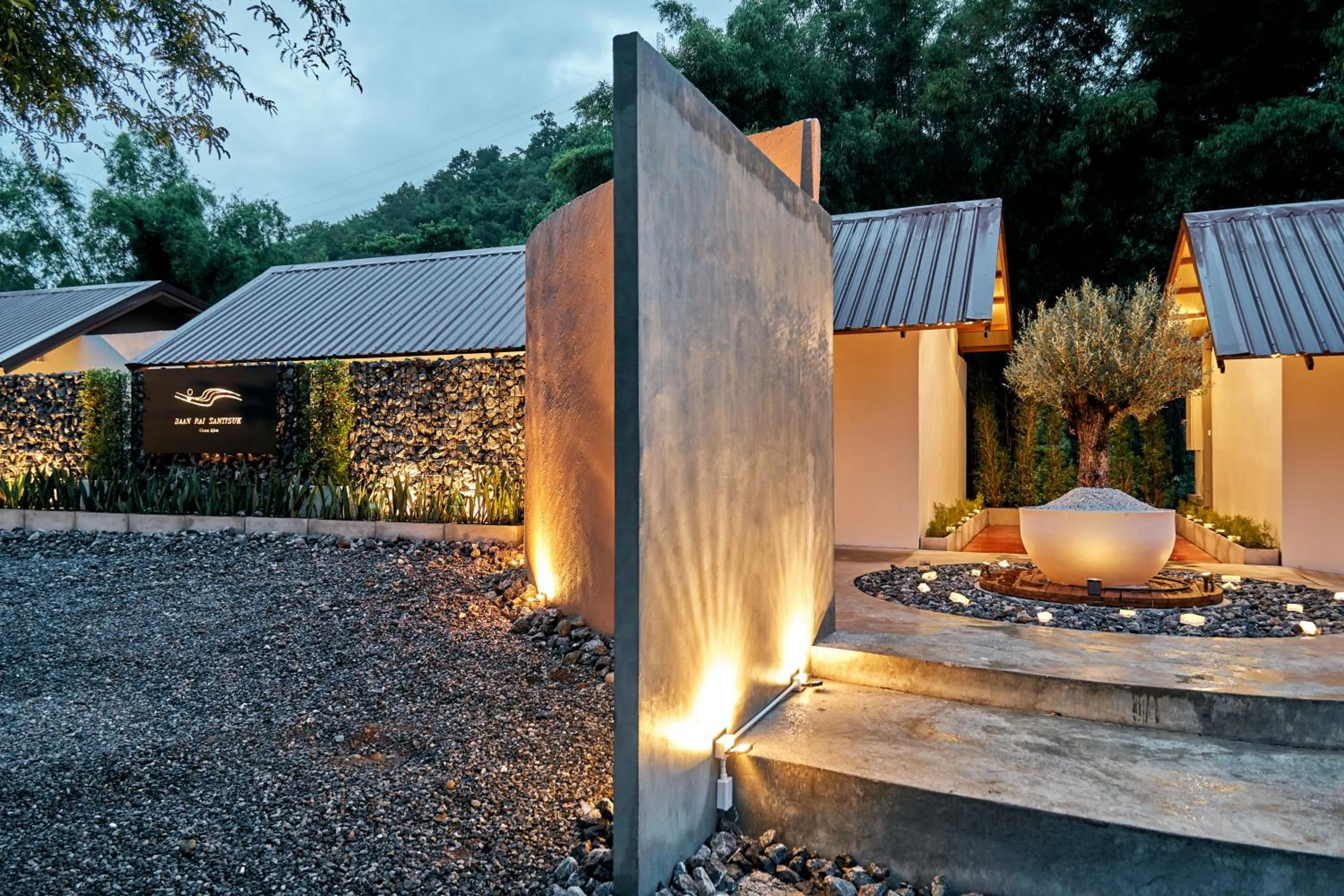 Property building in Baan Rai Santisuk