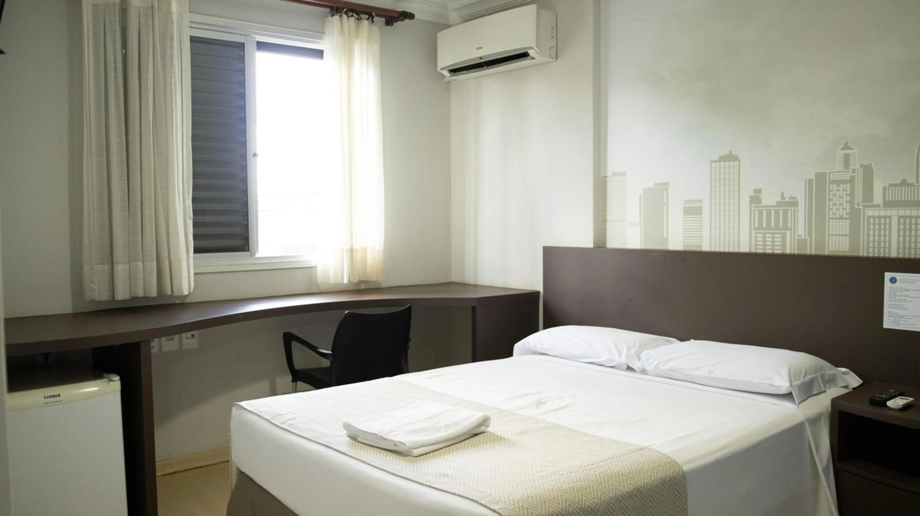 Bedroom, Bed in Abbas Hotel