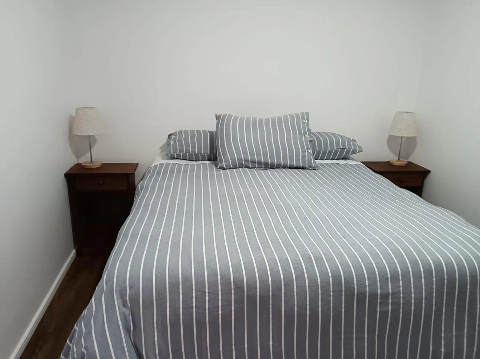 Property building, Bed in Hostal Siete Colores