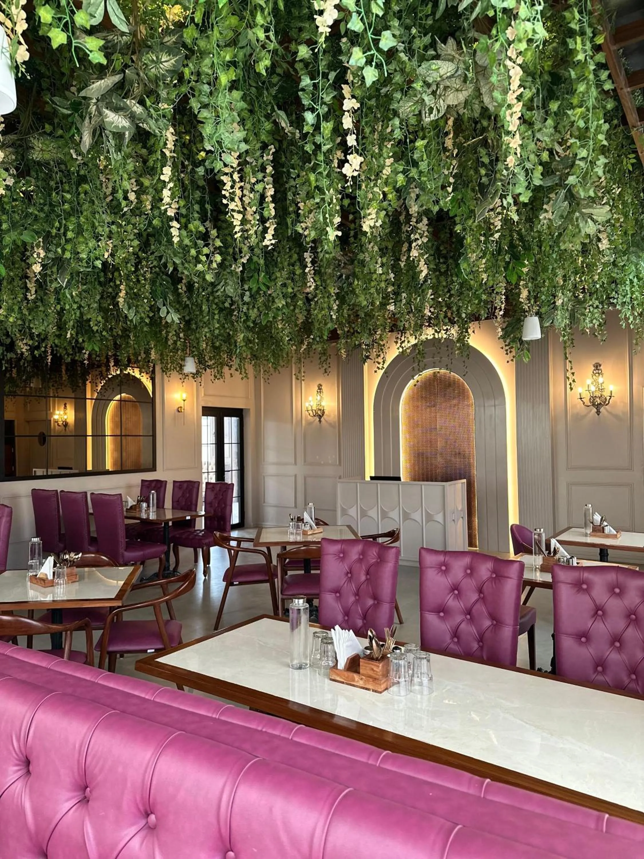 Restaurant/places to eat in La Nature Hotels & Resorts