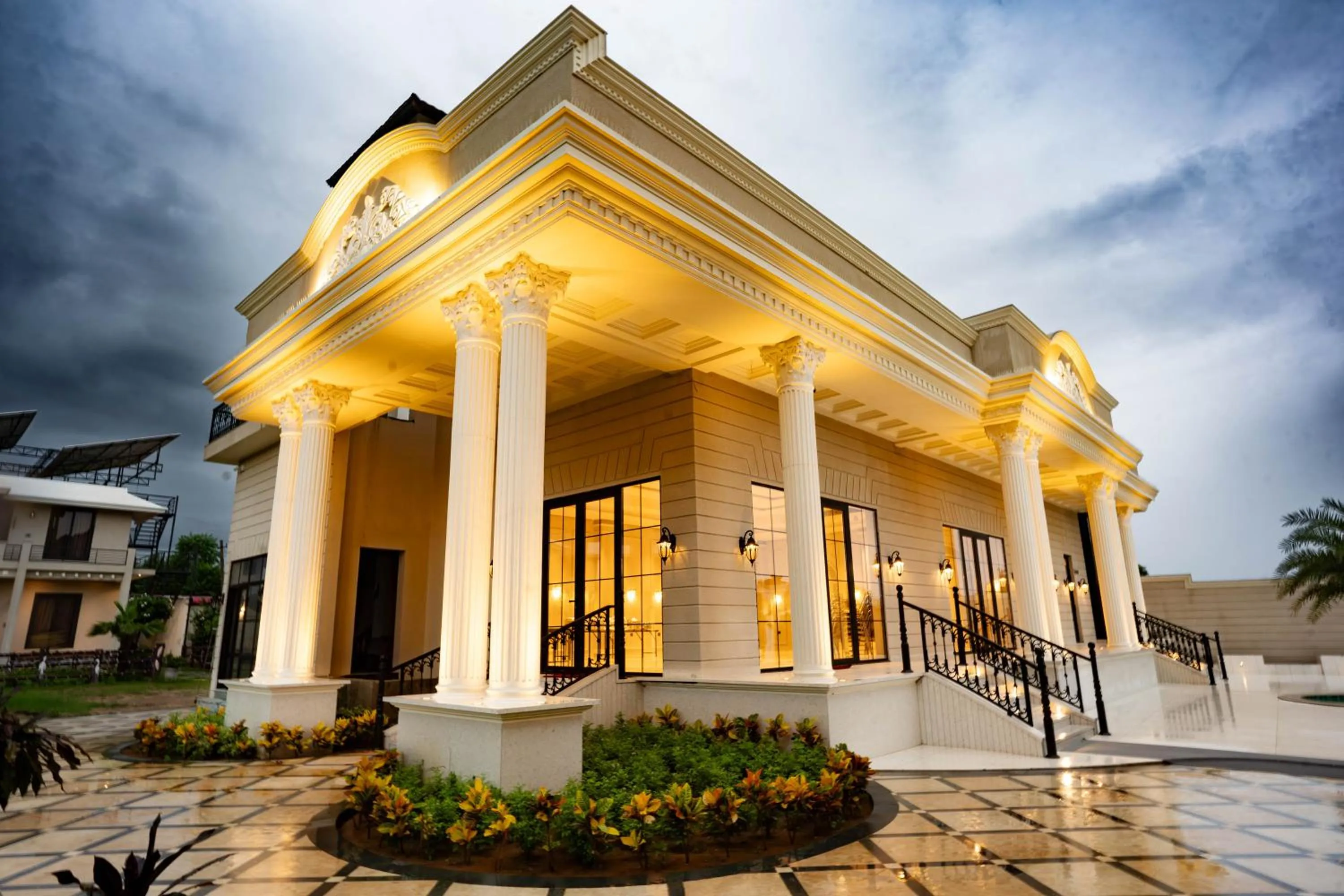 Banquet/Function facilities in La Nature Hotels & Resorts