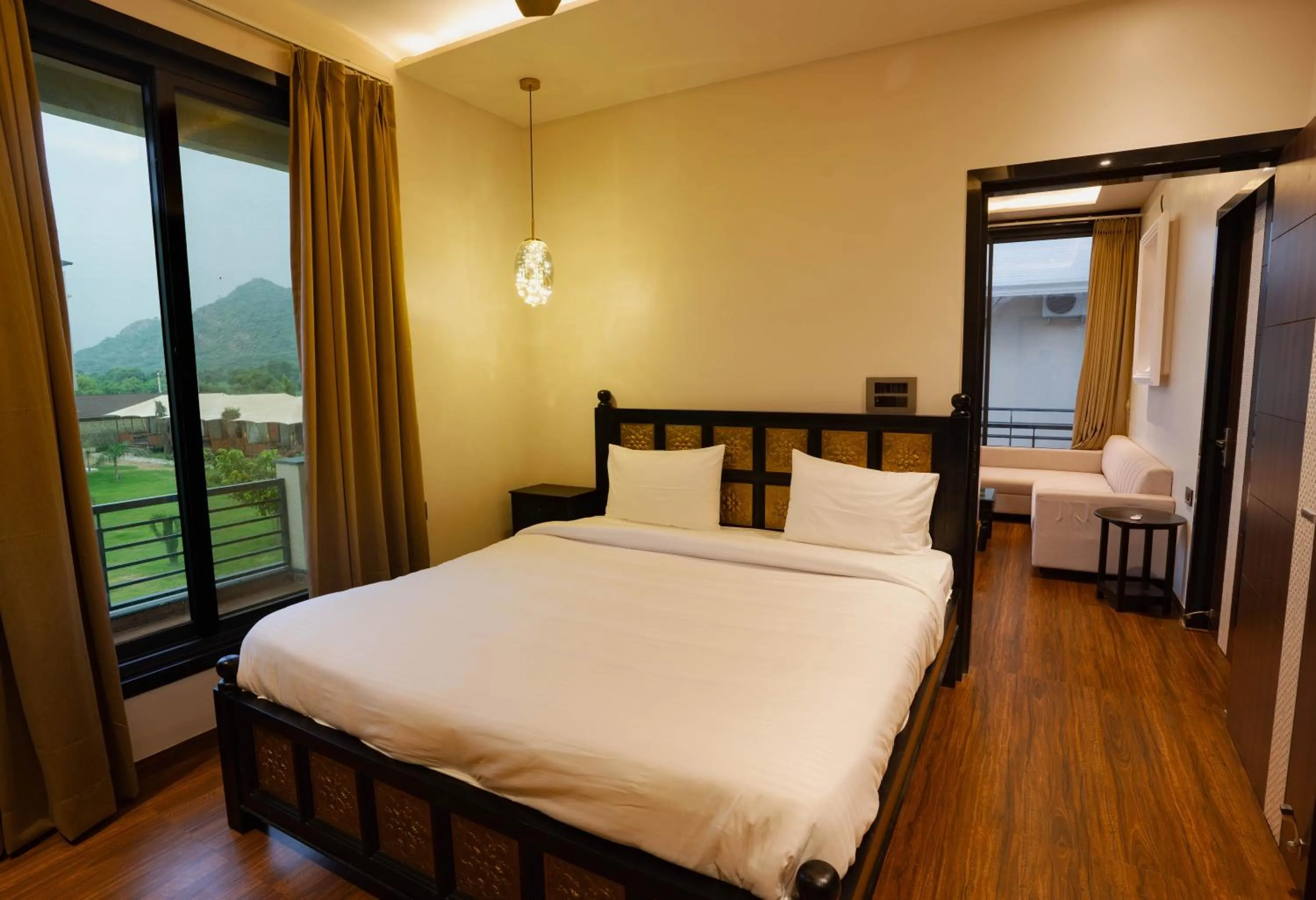 Property building, Bed in La Nature Hotels & Resorts