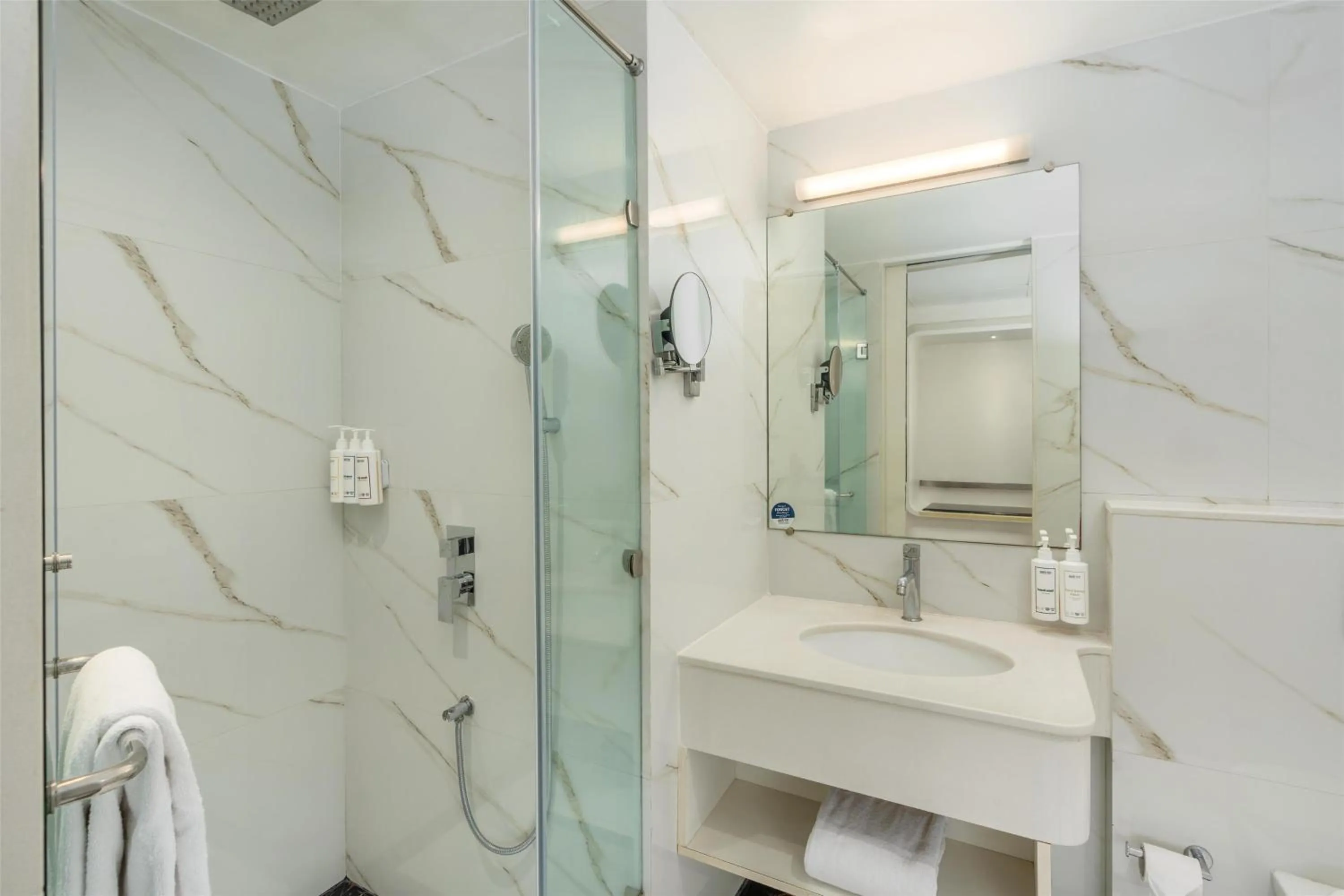 Bathroom in Park Inn by Radisson New Delhi IP Extension