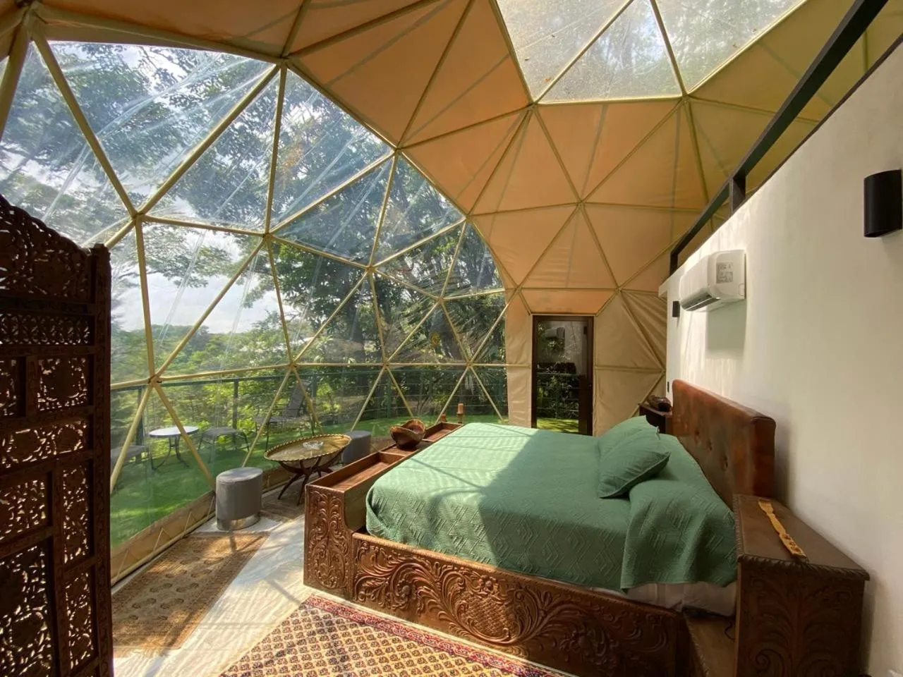 Bed in Way To Heaven Glamping