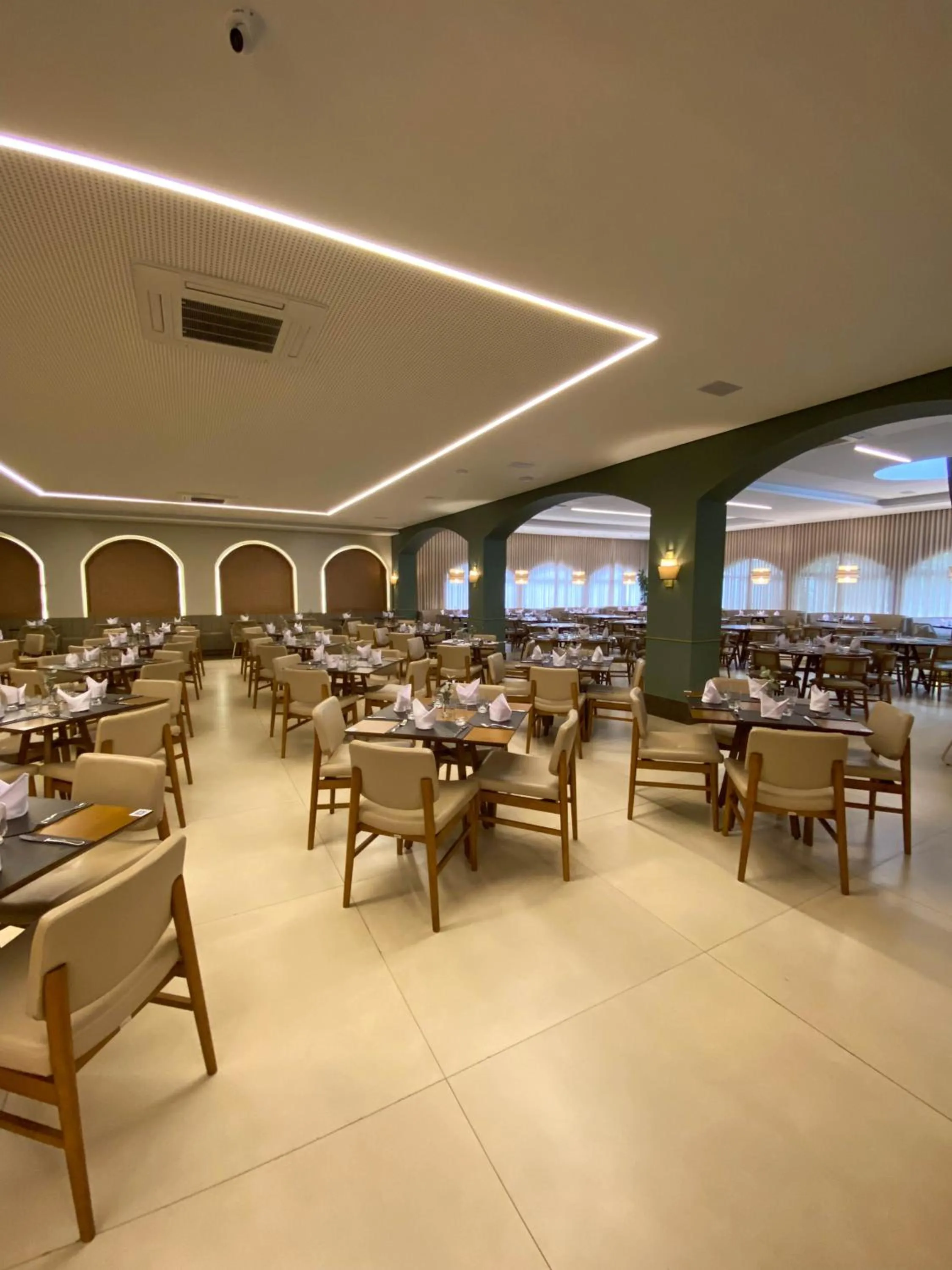Restaurant/places to eat in Grand Carimã Resort & Convention Center