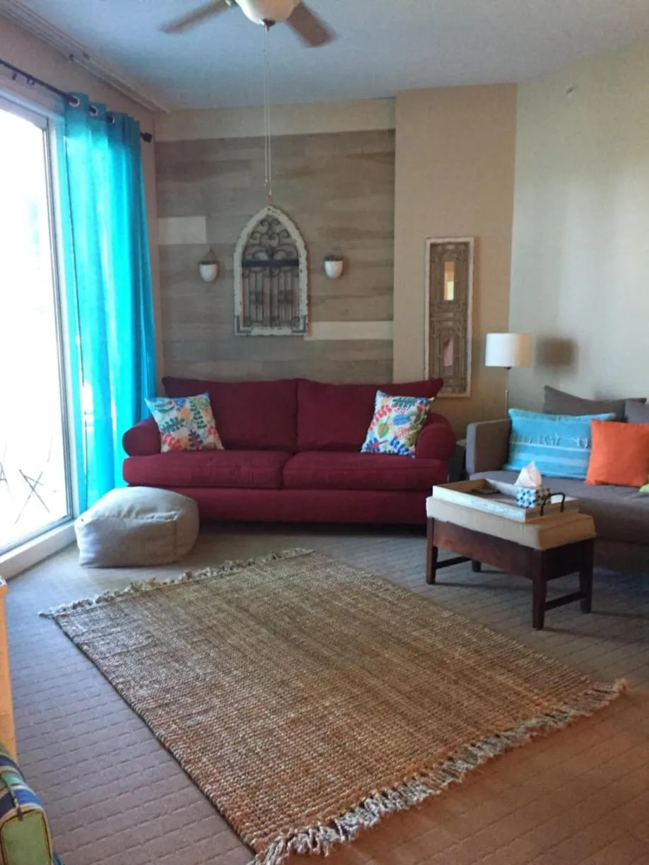 Living room in the palms of destin 2114