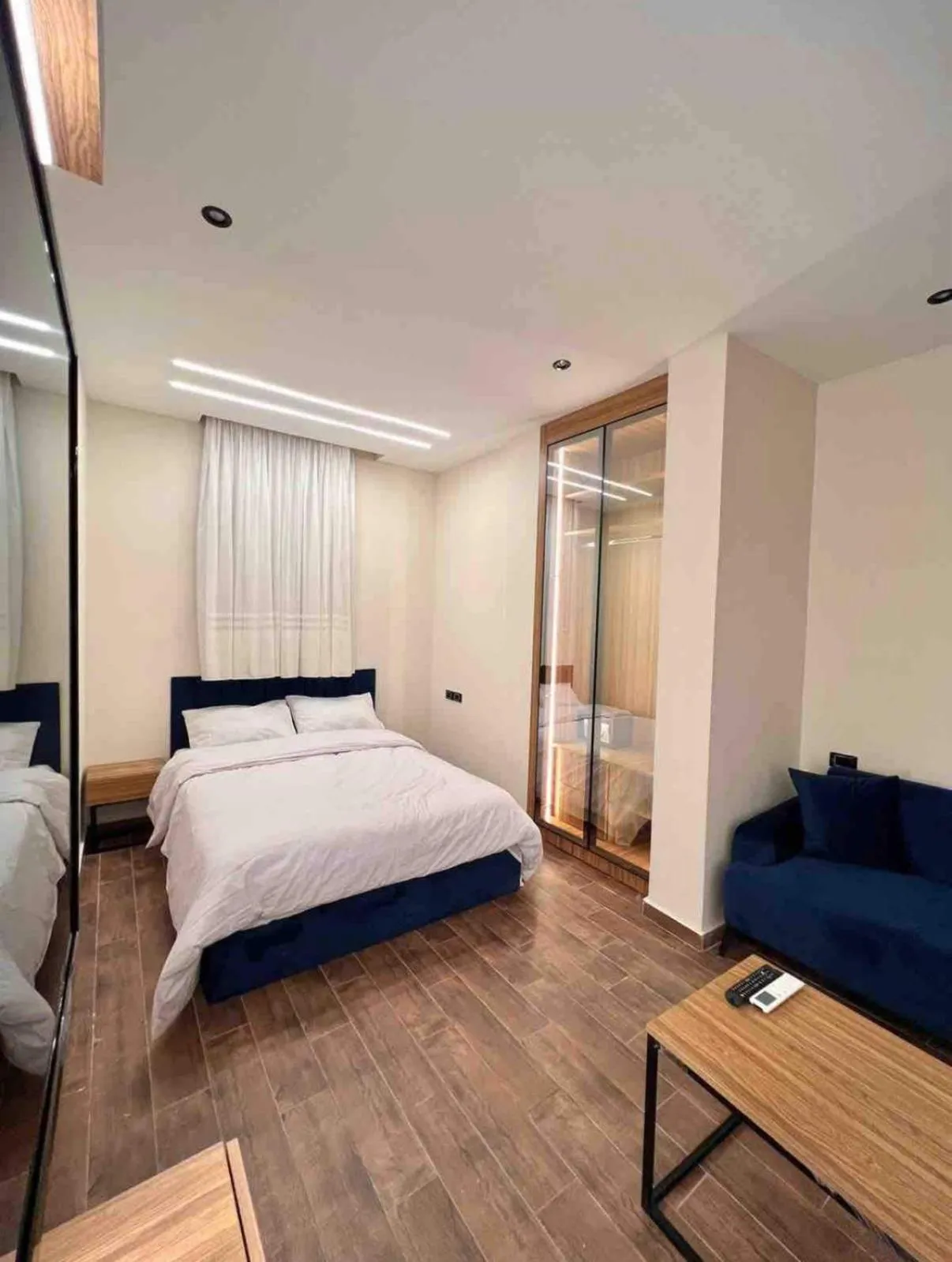 Bed in Elite Boutique Hotel