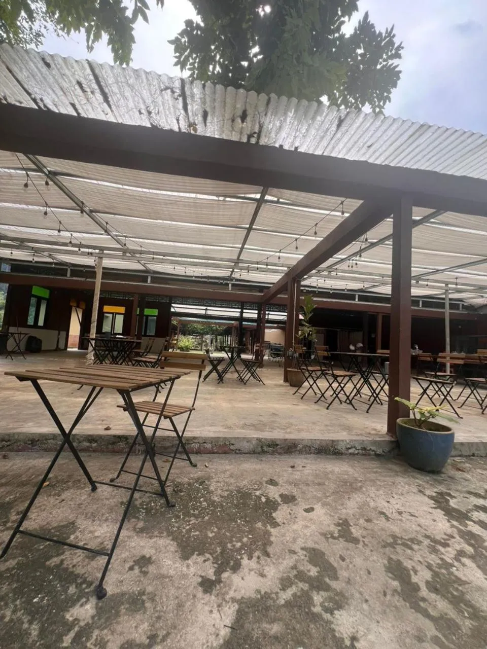 Restaurant/places to eat in Al Sakinah Resort