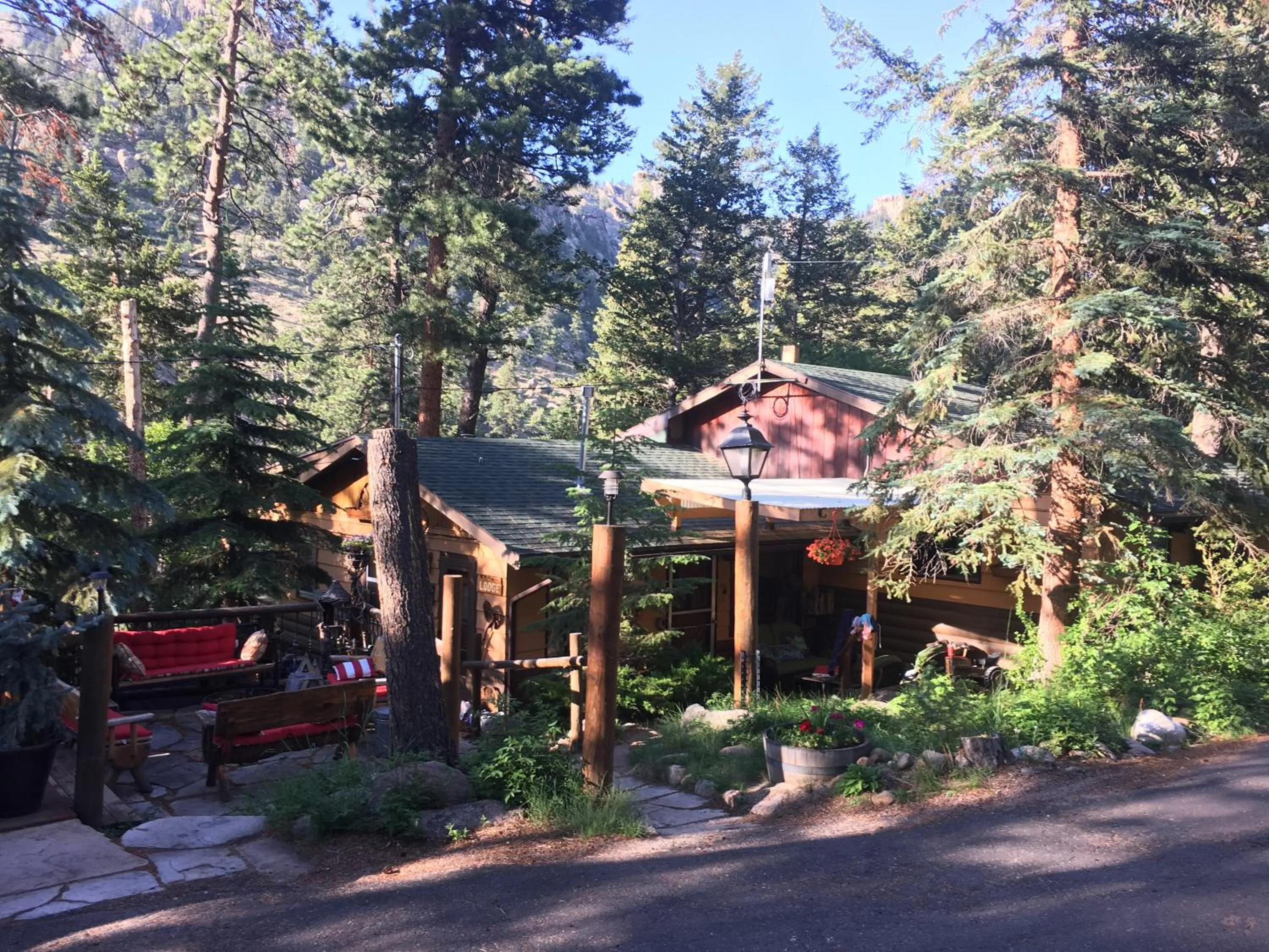 Photo of the whole room in Pine Haven Resort