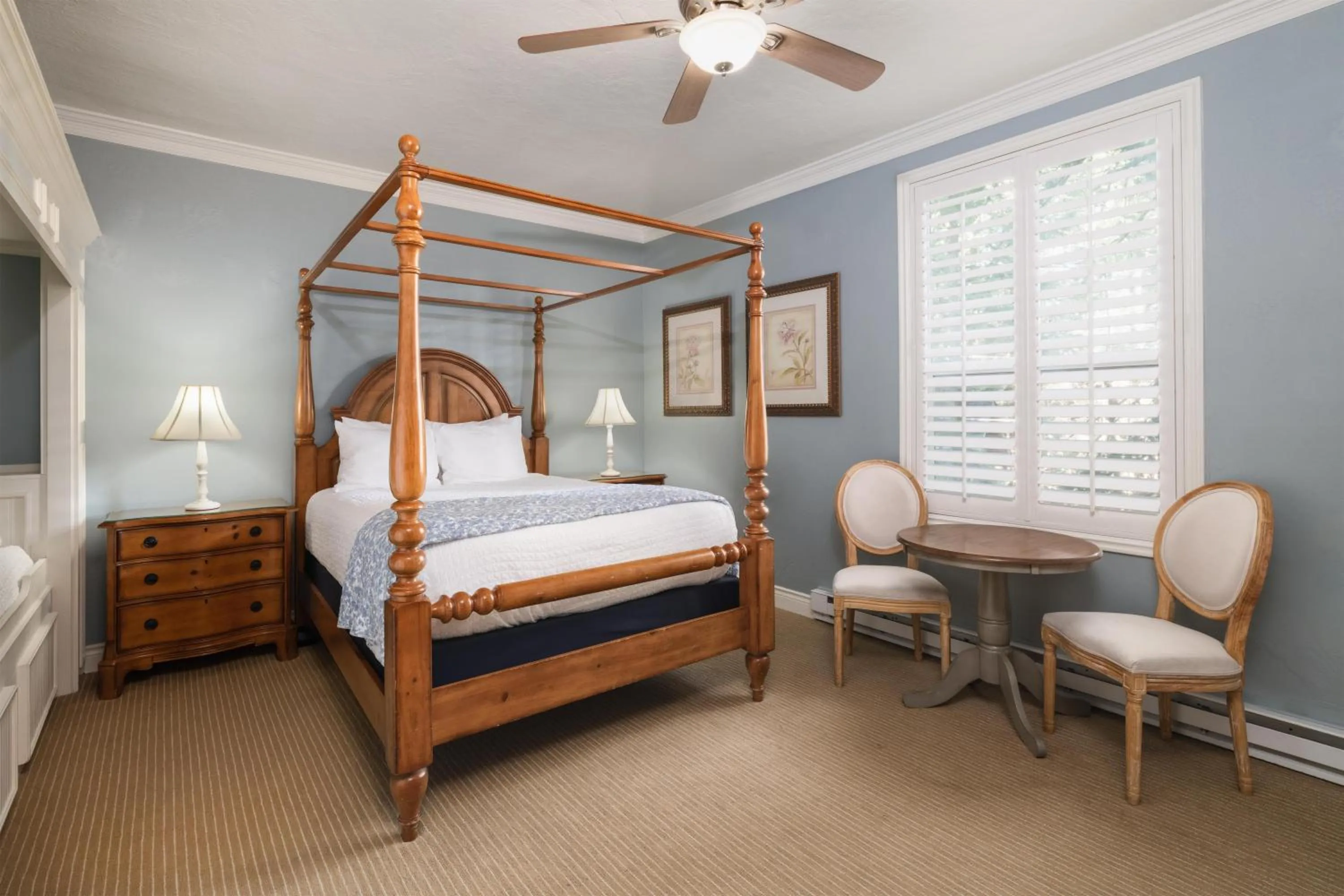 Bedroom, Bed in Best Western Grandma's Feather Bed