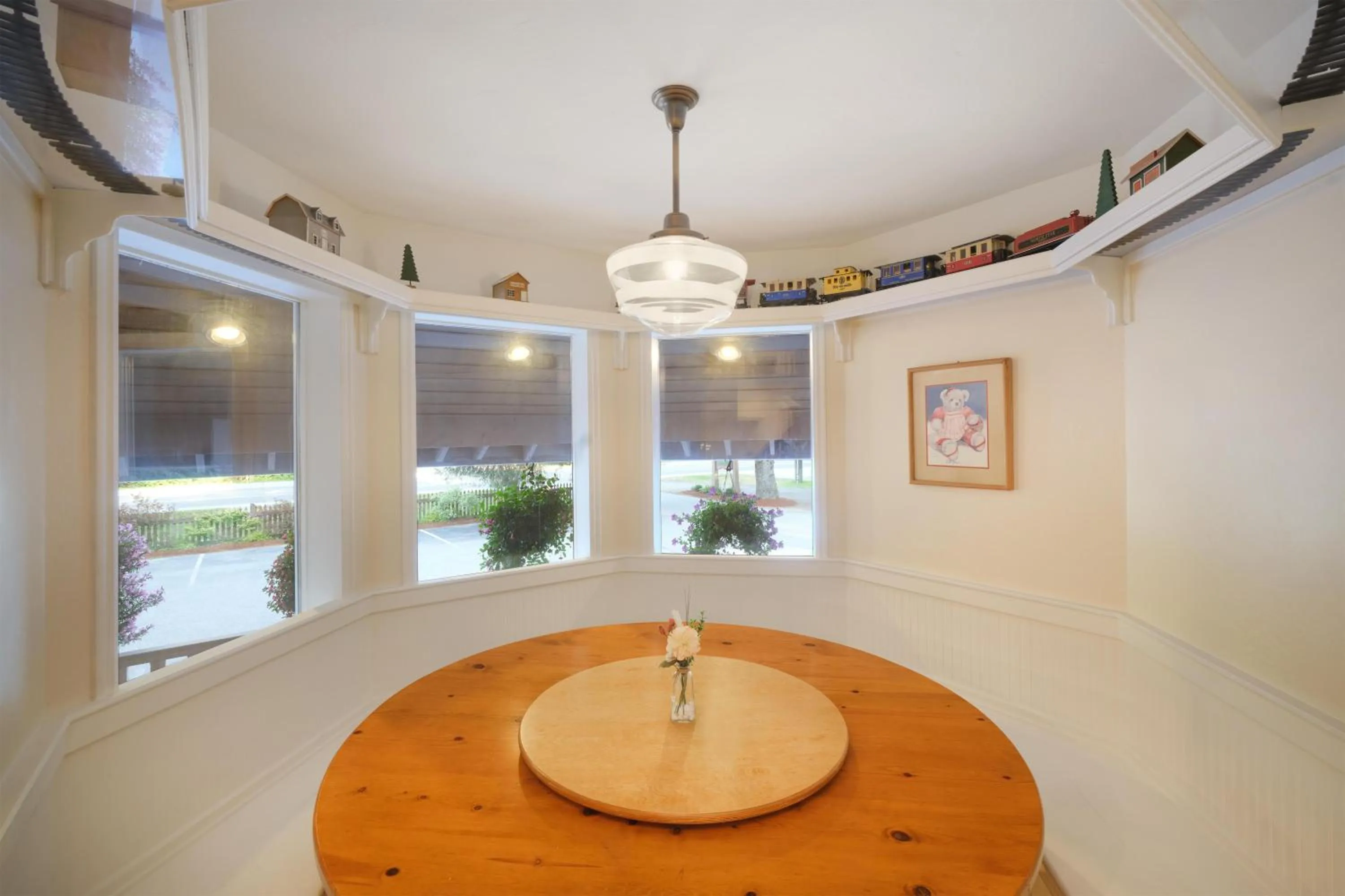 Property building in Best Western Grandma's Feather Bed