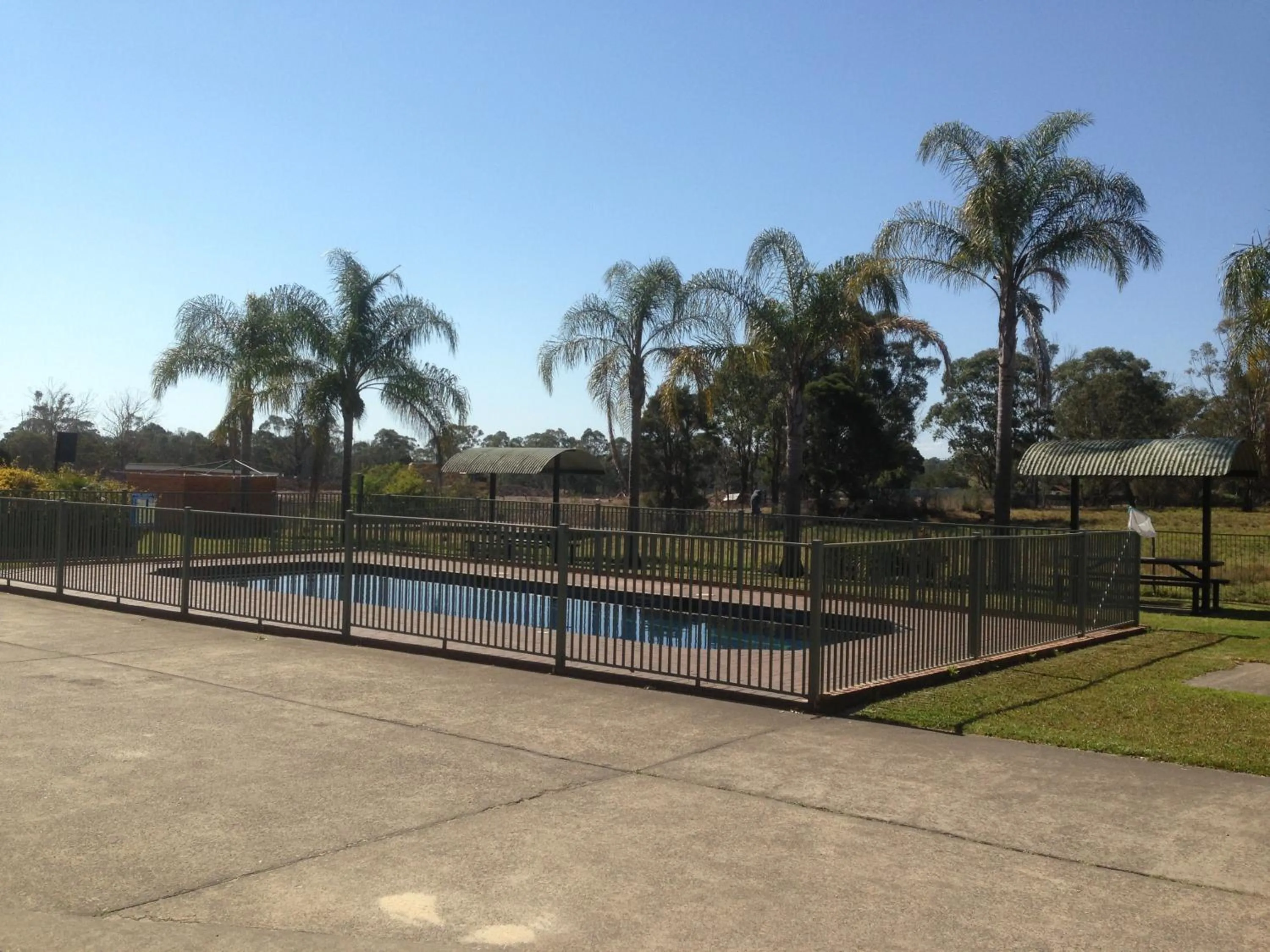 Swimming pool in Alexander The Great Motel