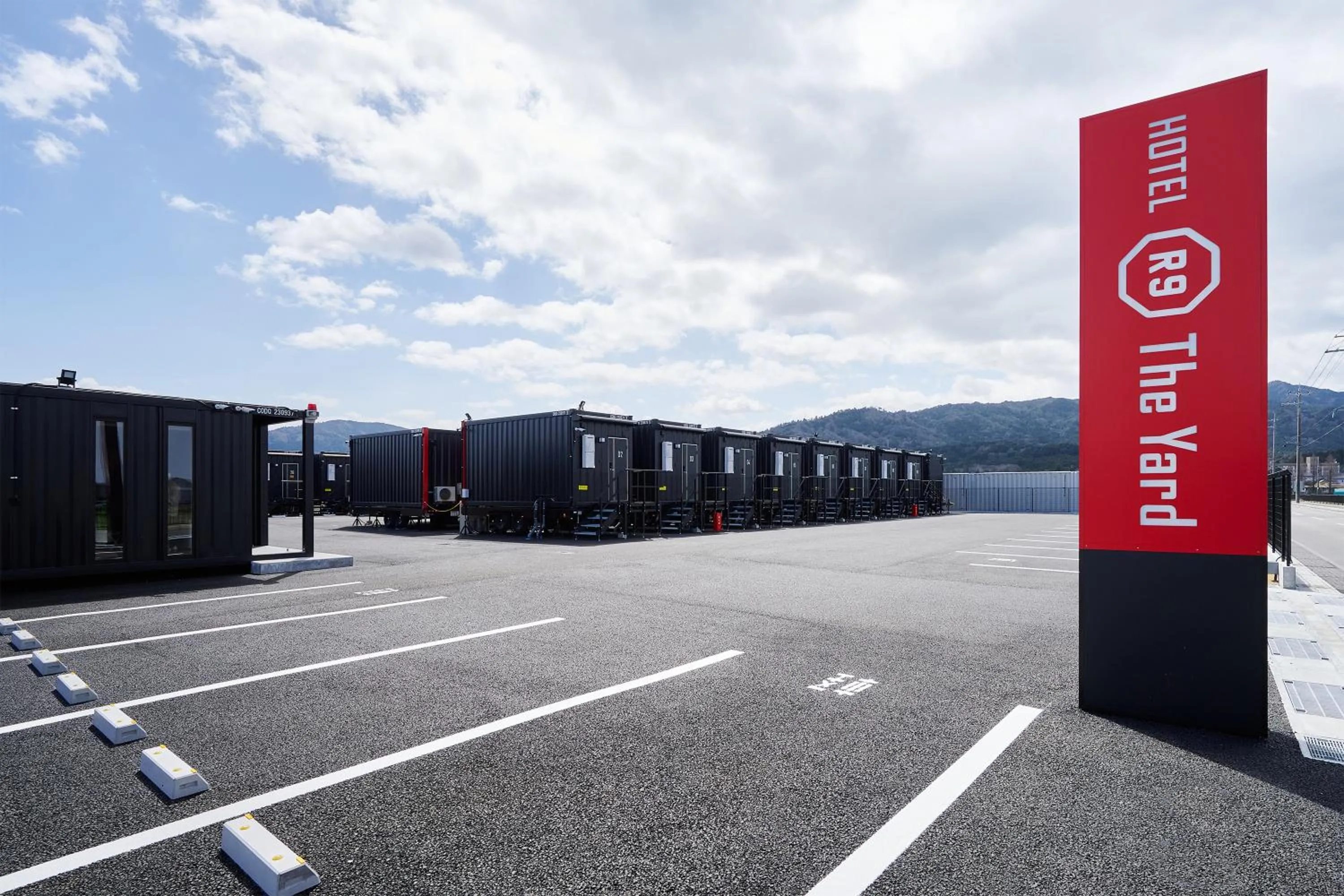 Property building in HOTEL R9 The Yard Konan