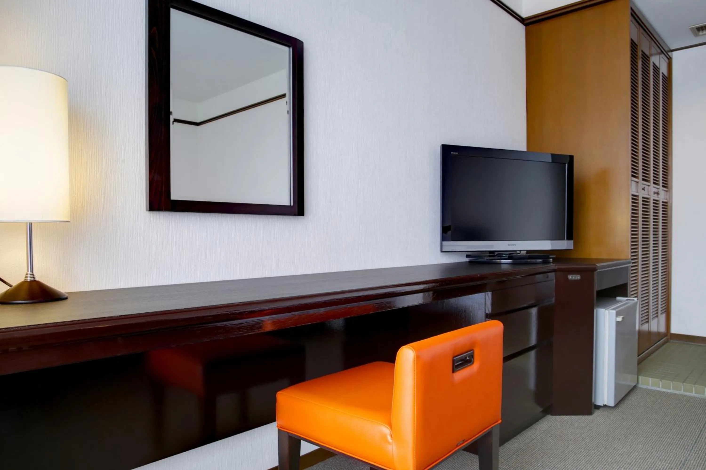 Photo of the whole room in Hotel Resonex Naha