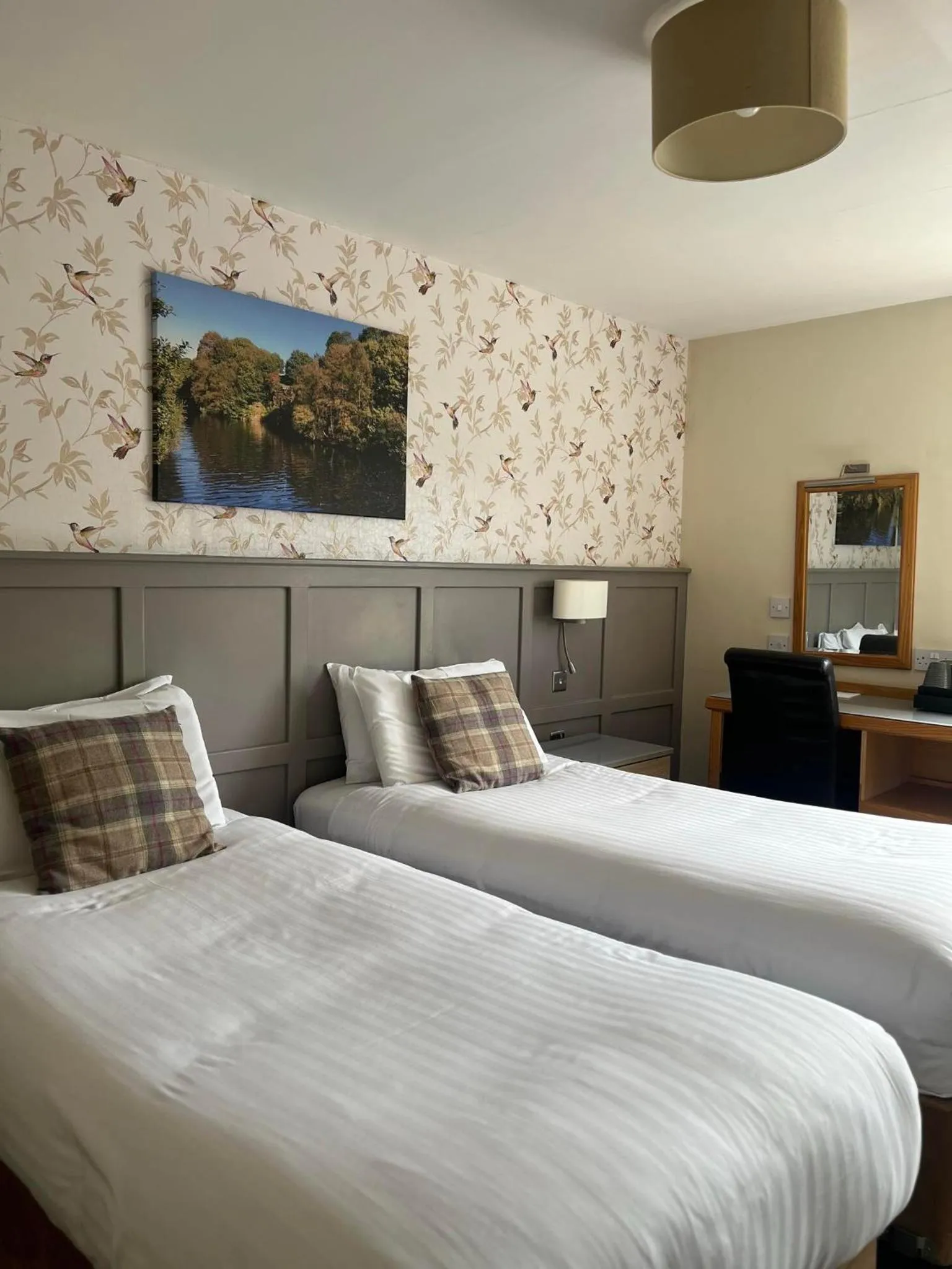 Bedroom, Bed in Royal Victoria Hotel Snowdonia