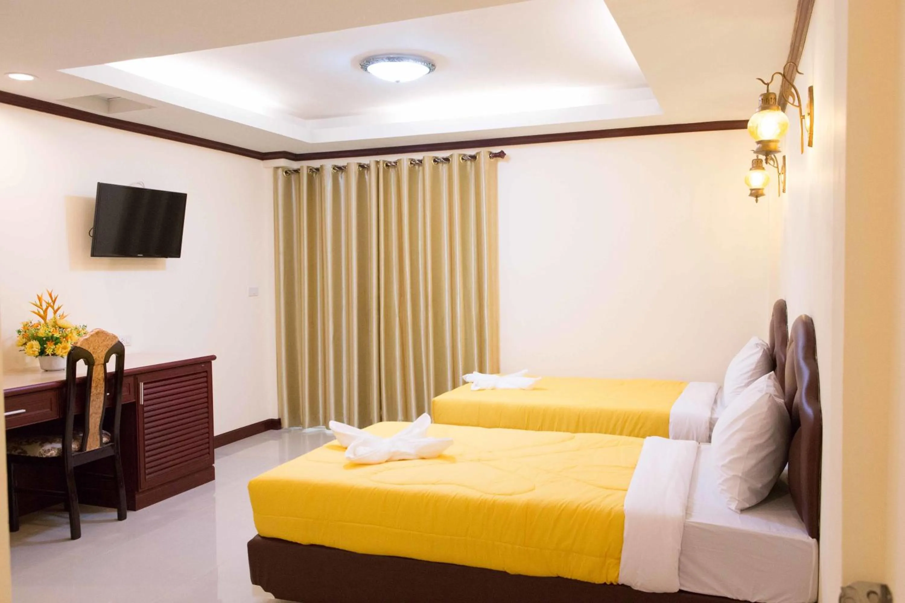 Day, Bed in Honey House 3