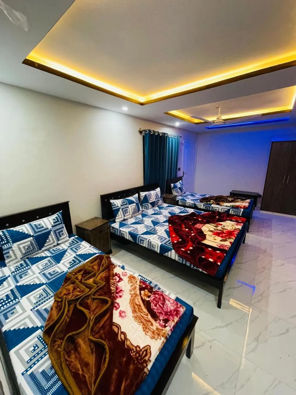 Bed in Moven Inn Hotel Islamabad