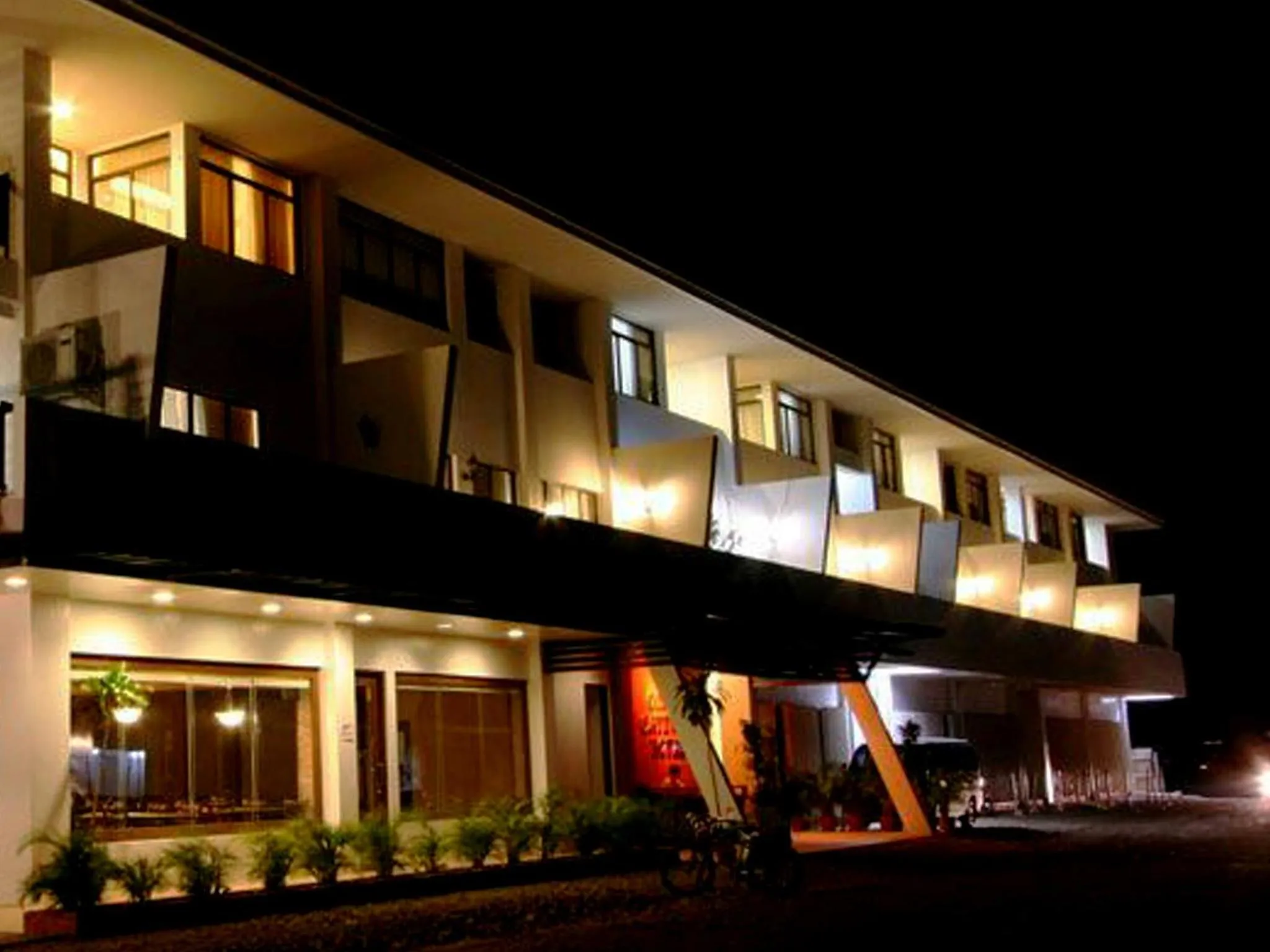 Facade/entrance in Coron Gateway Hotel & Suites