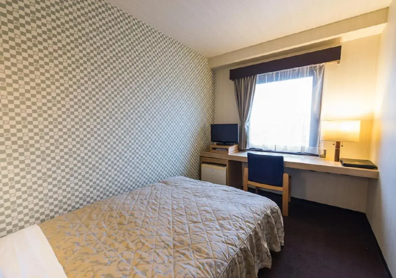 Double Room with Small Double Bed - Non-Smoking in HOTEL LiVEMAX Kofu Double Room with Small Double Bed - Non-Smoking in HOTEL LiVEMAX Kofu
