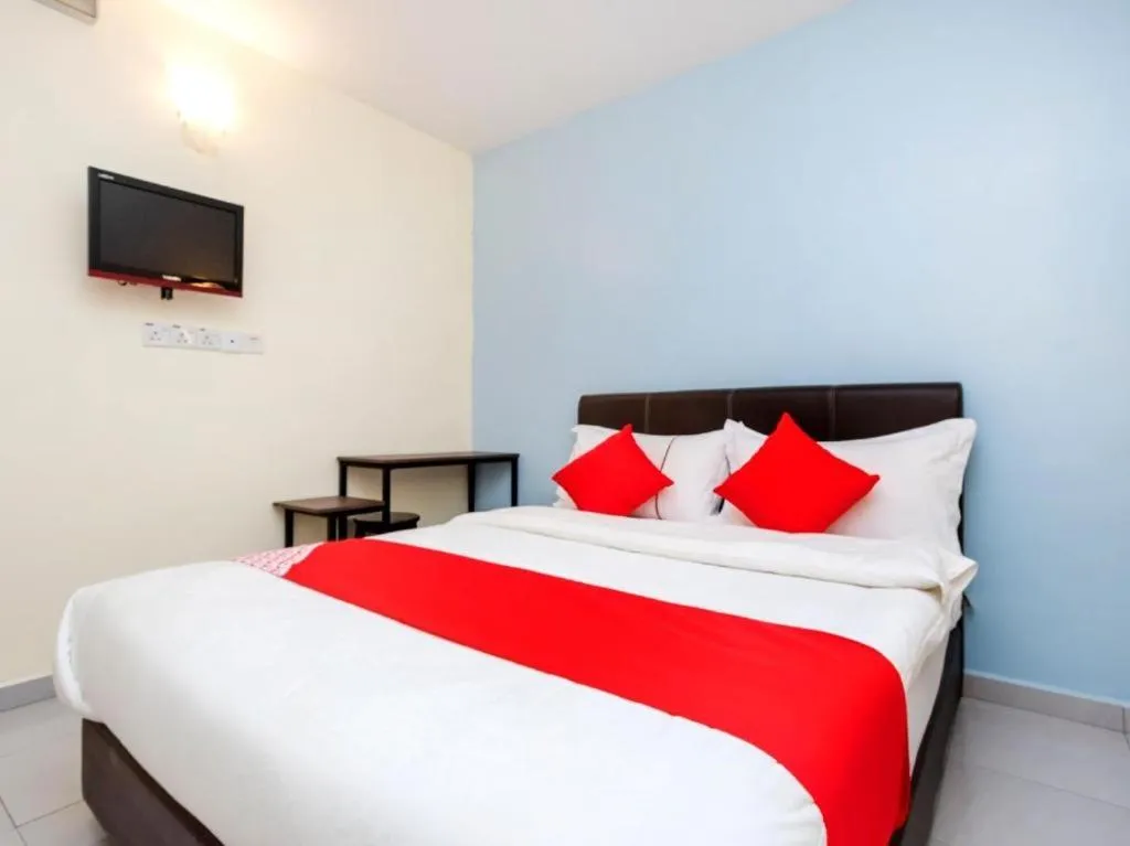 Bed in EG Hotel, Setia Tropika, JB