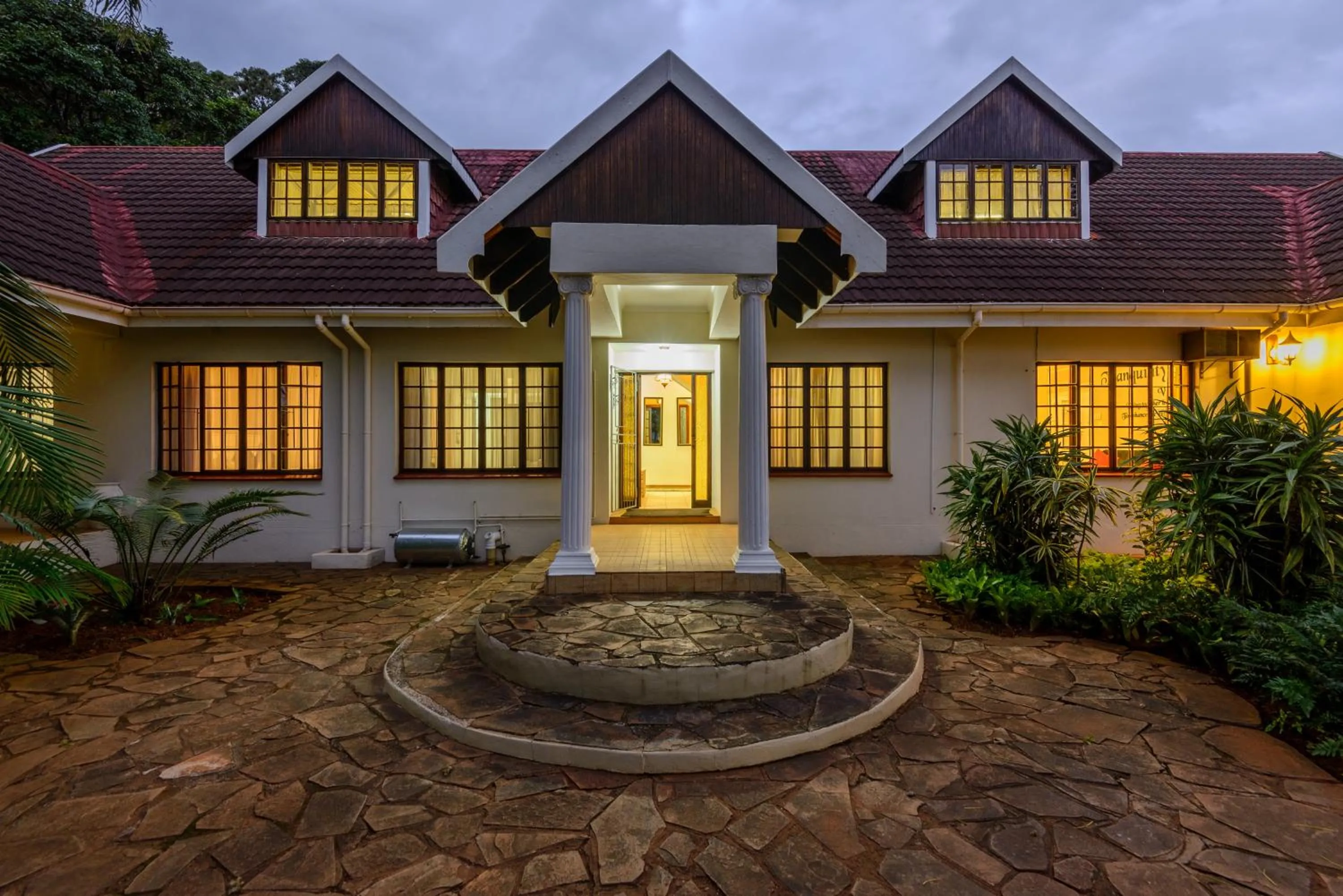 Sunset in Zesty Guesthouse