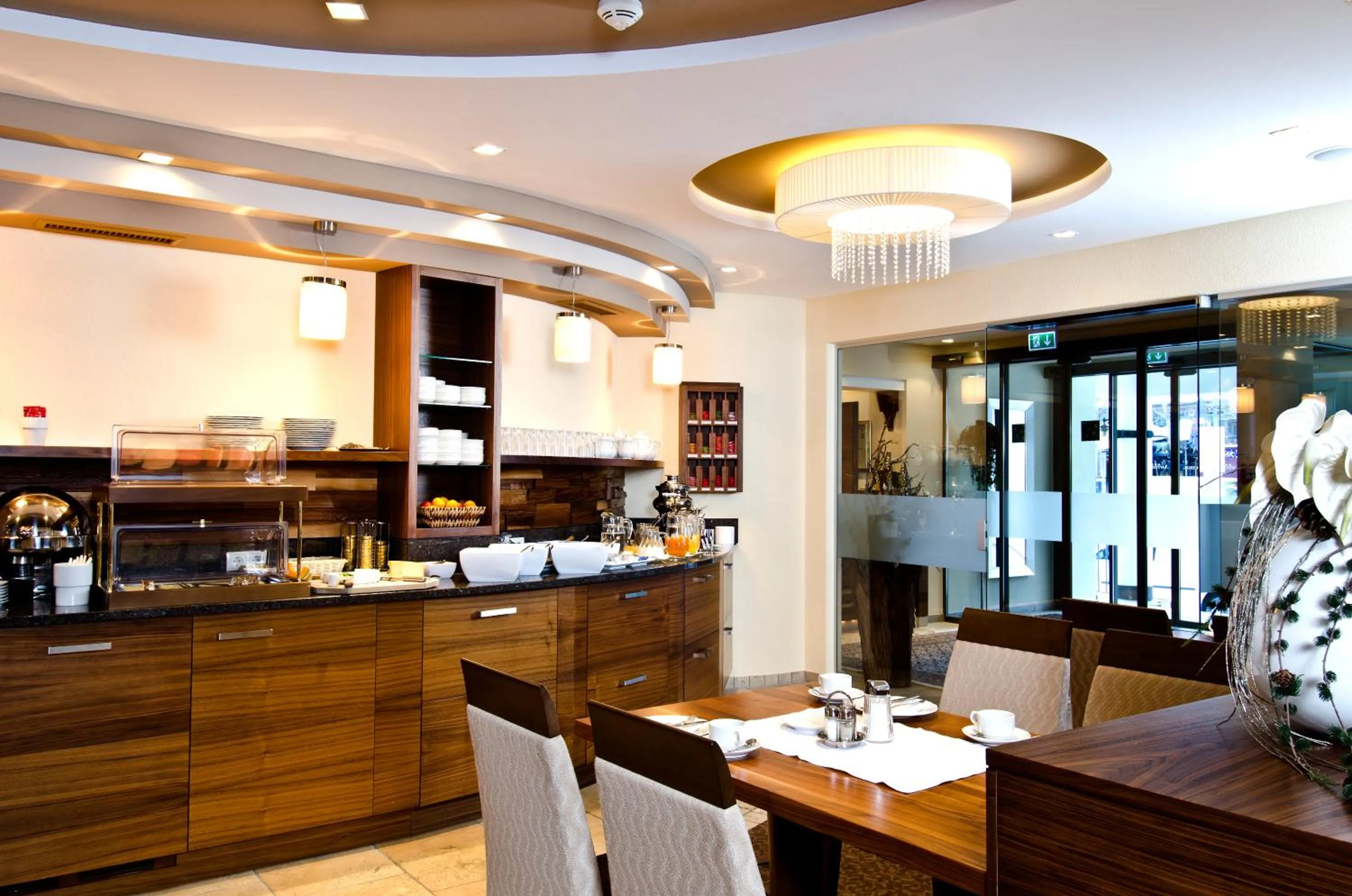 Breakfast in Hotel Garni Astoria