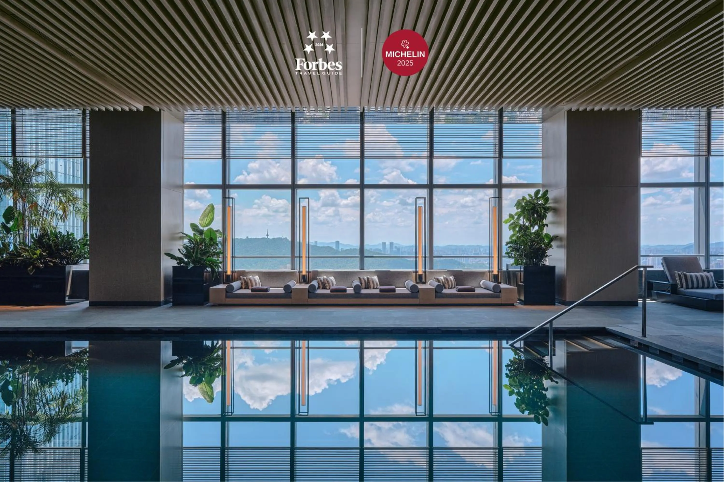 Swimming pool in Park Hyatt Changsha