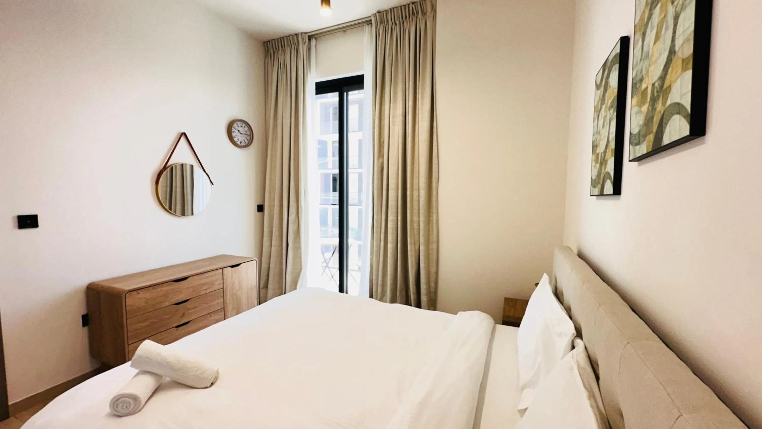 Bedroom in OYO 1292 Home Fully Furnished 1bed Apt @JVC